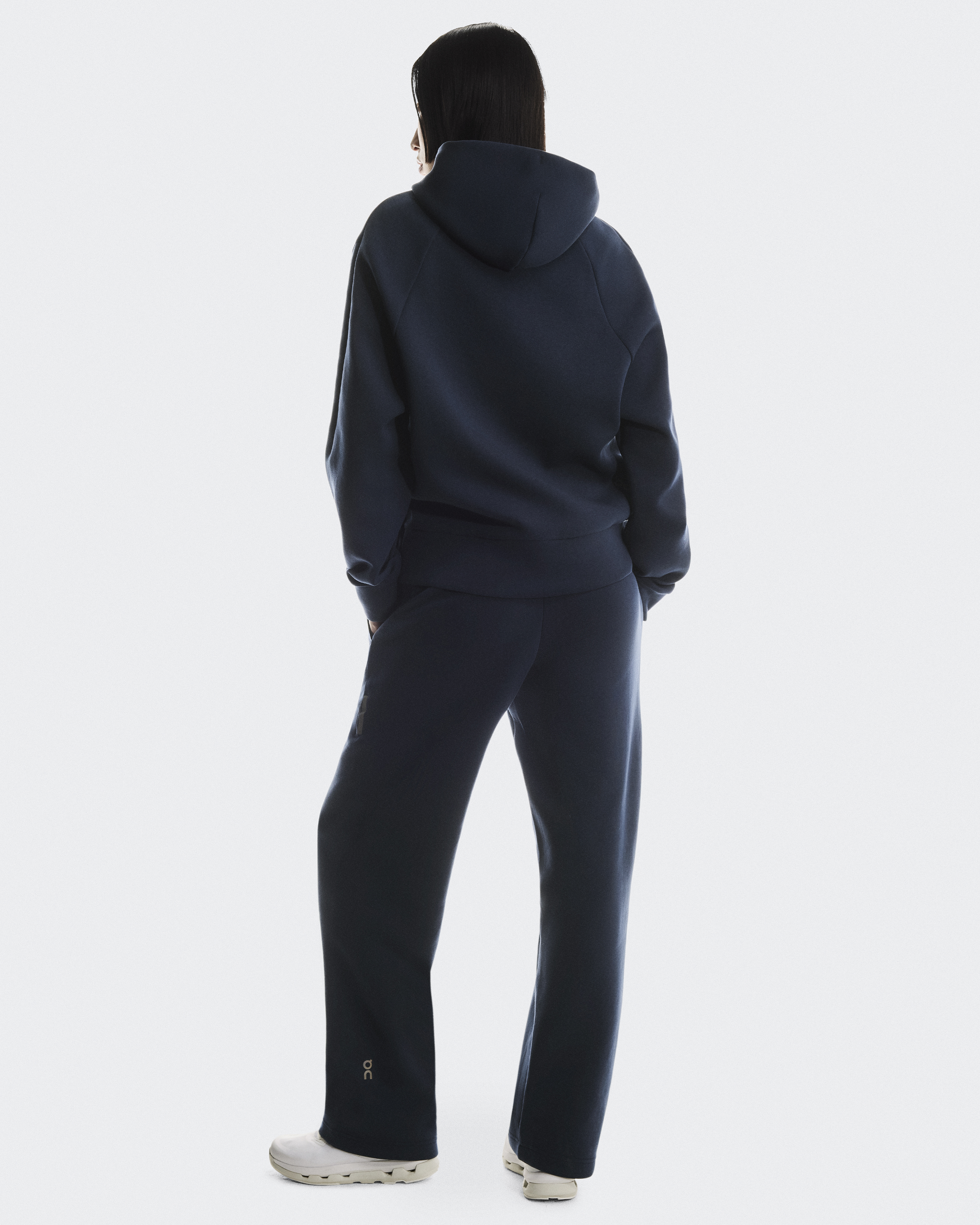 Women's Focus Tech Sweatpants | Blue | On United States
