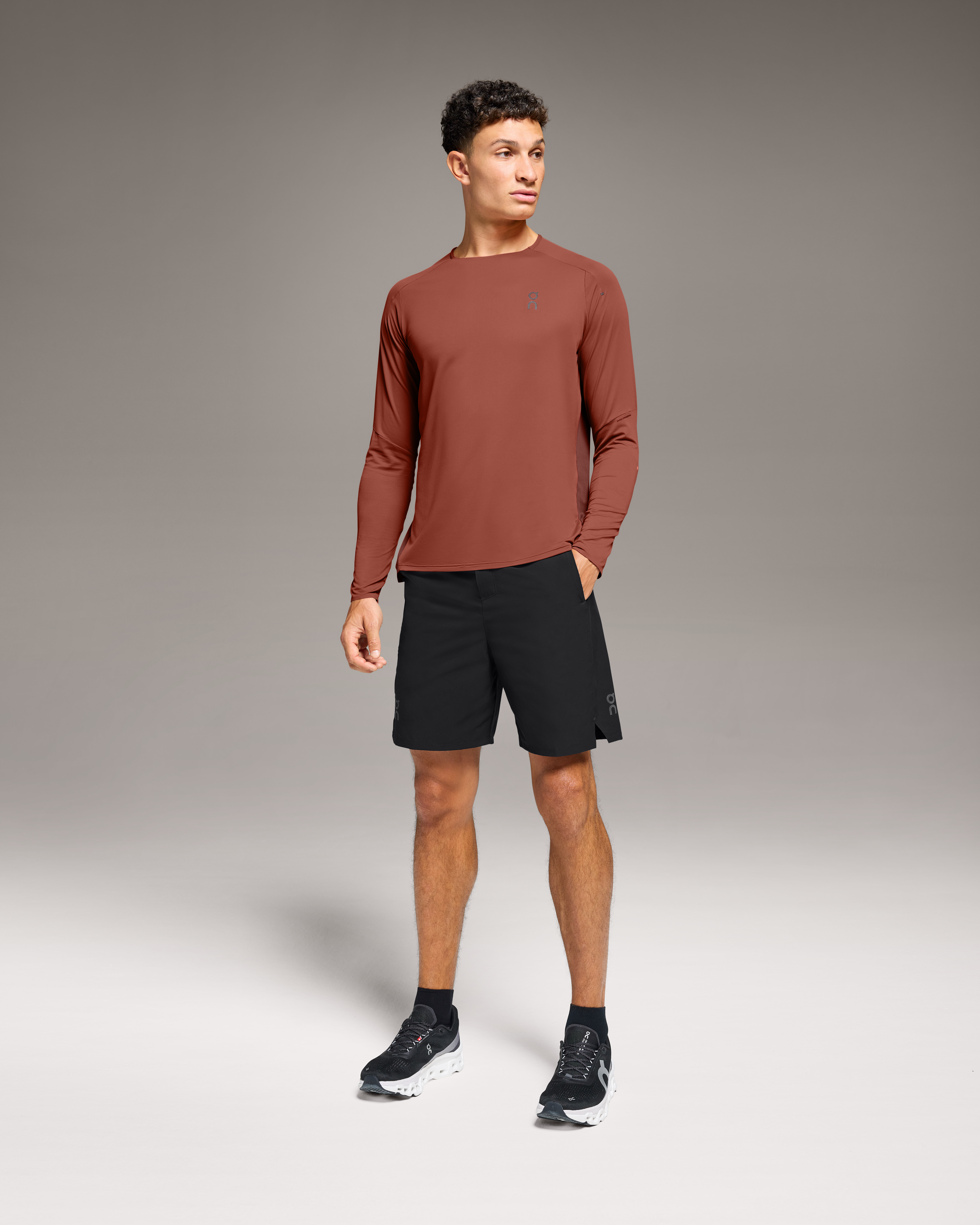 Performance Hybrid ShortMen / Black / L