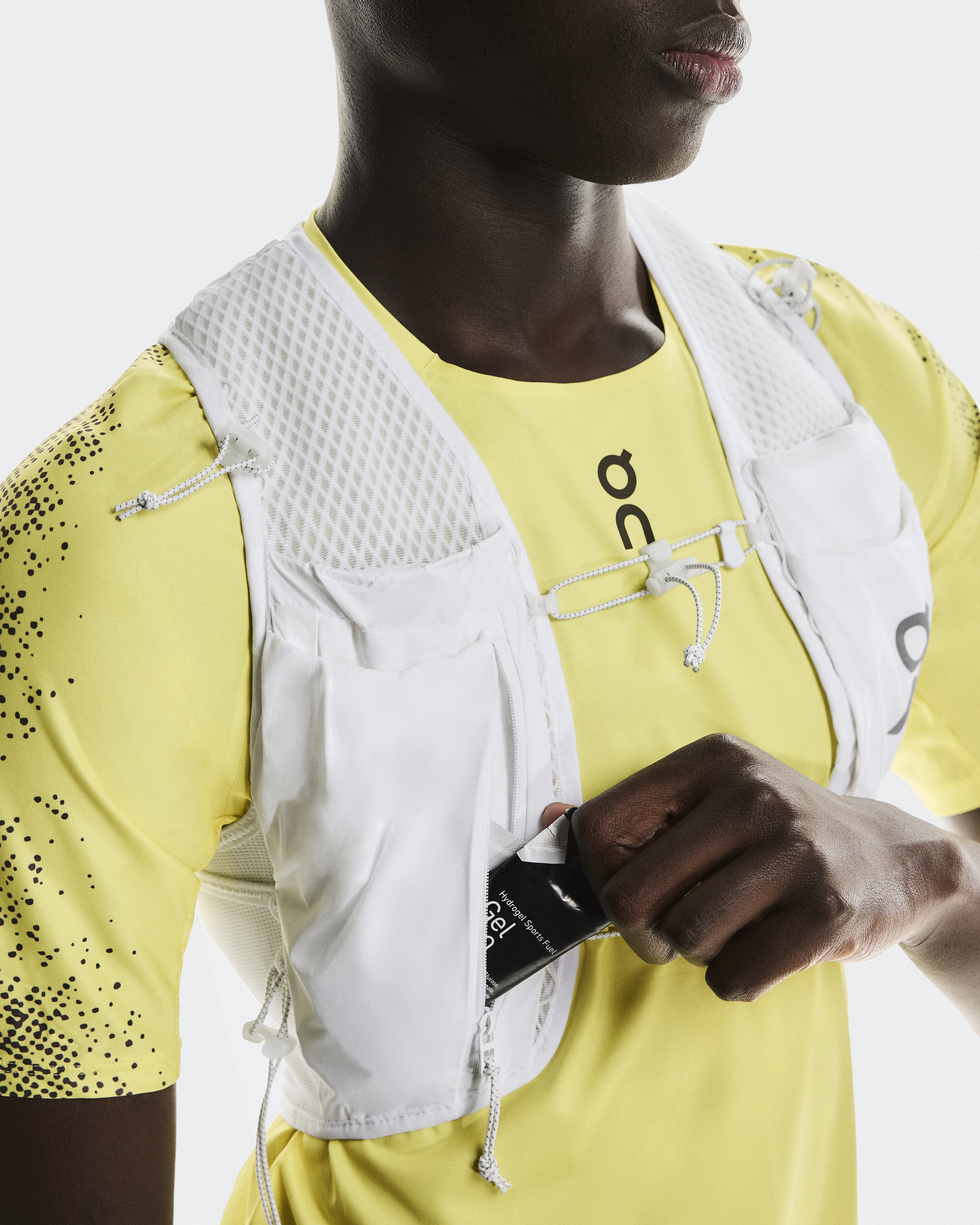 On Ultra Vest Pro White Unisex Vests