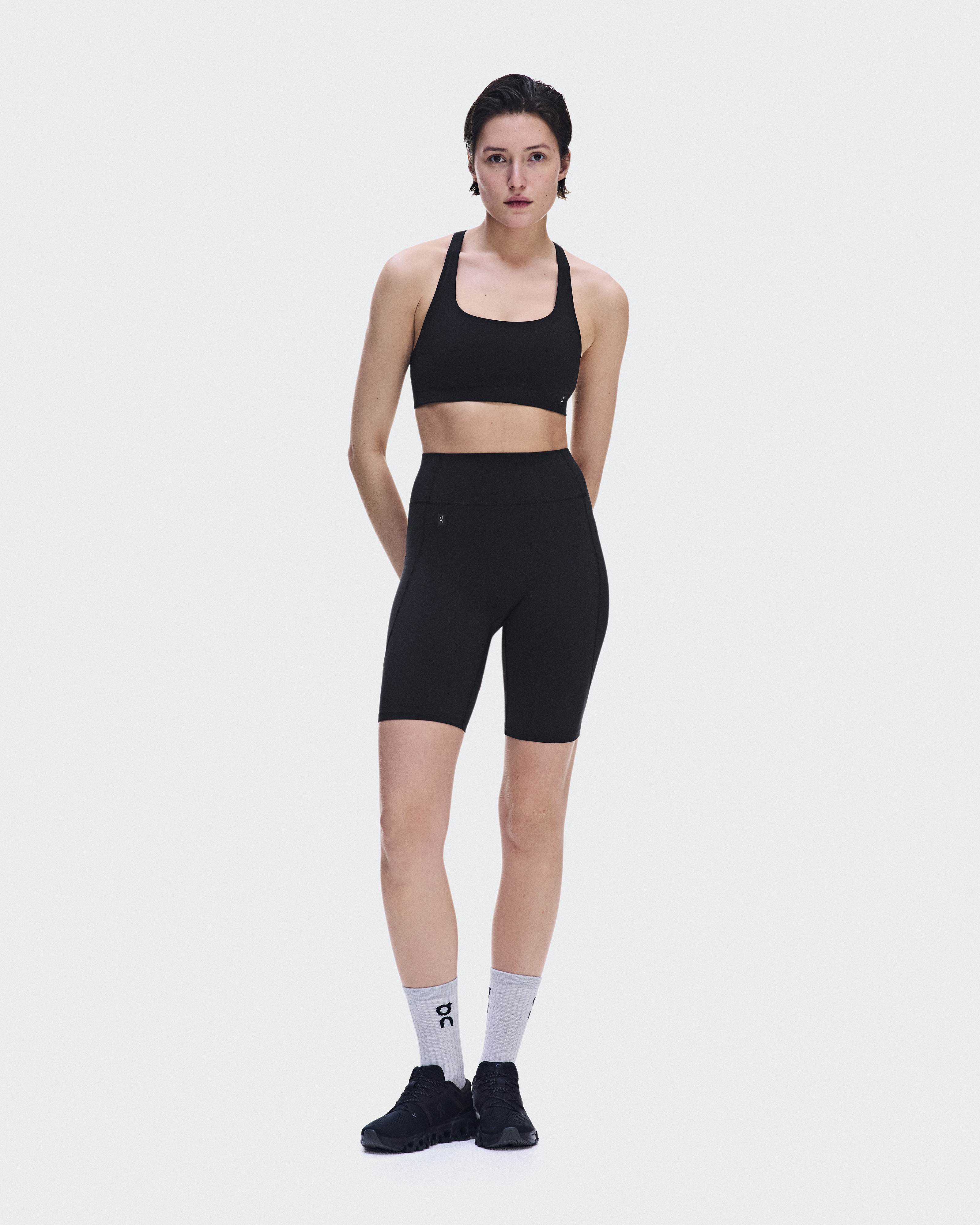 Studio Leggings Short Short Tights in Black