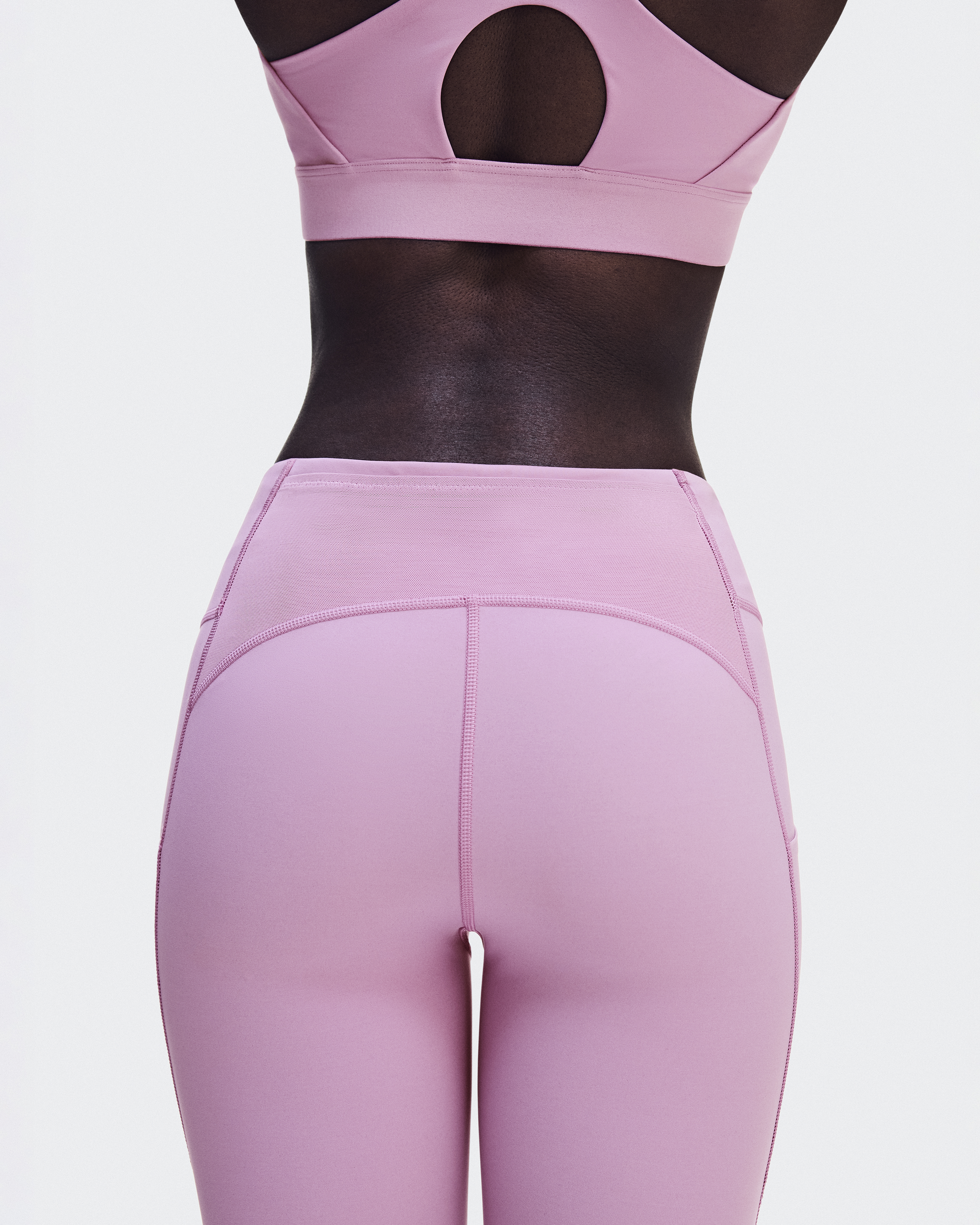 新品未開封On Performance Tights 7/8パフォーマンスタイツ ウィメンズ Performance Tights 7/8 | ピンク | On 日本