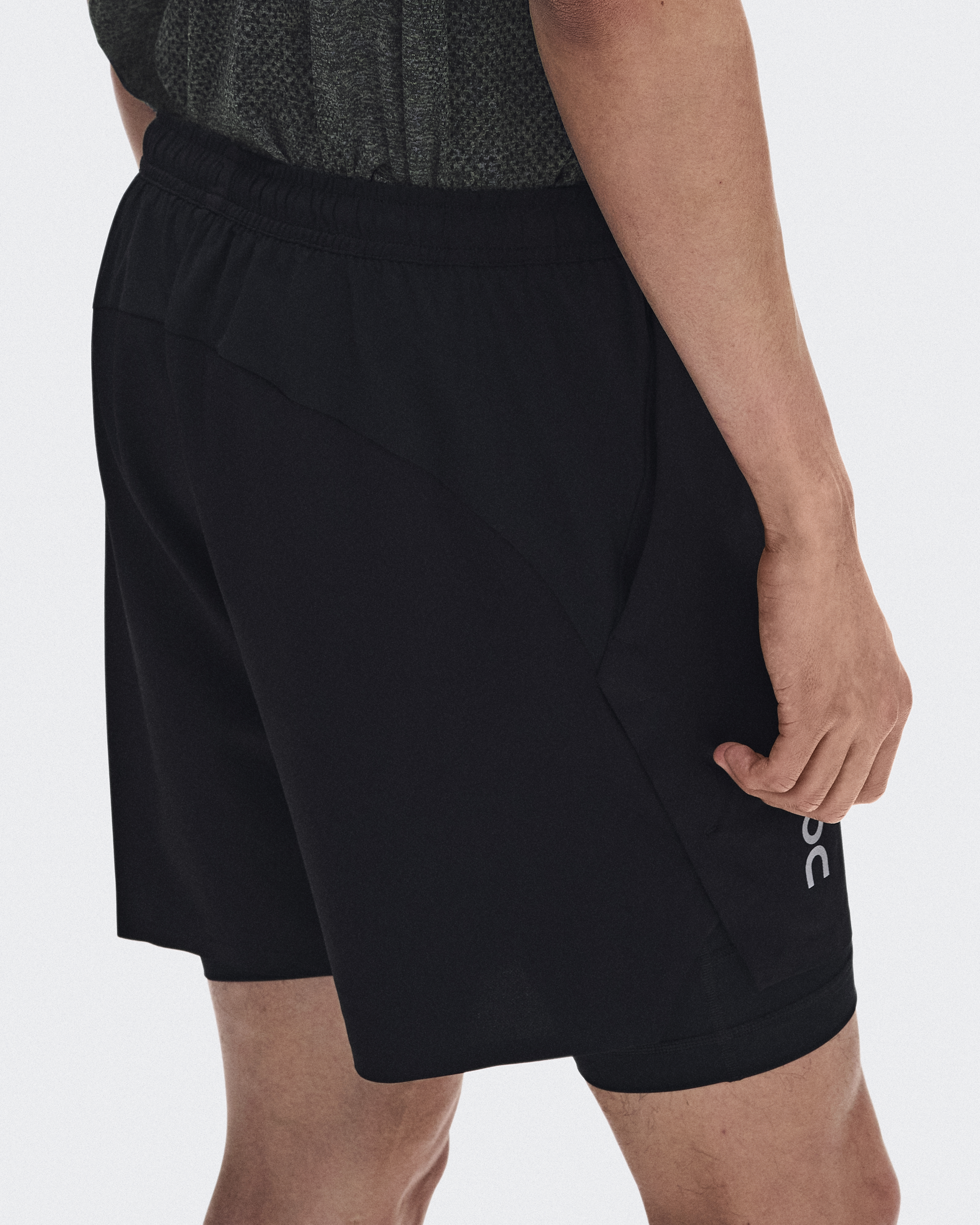 上下セット。Train-t&performance-shorts Men's Train 2-in-1 Shorts | Black | On United States