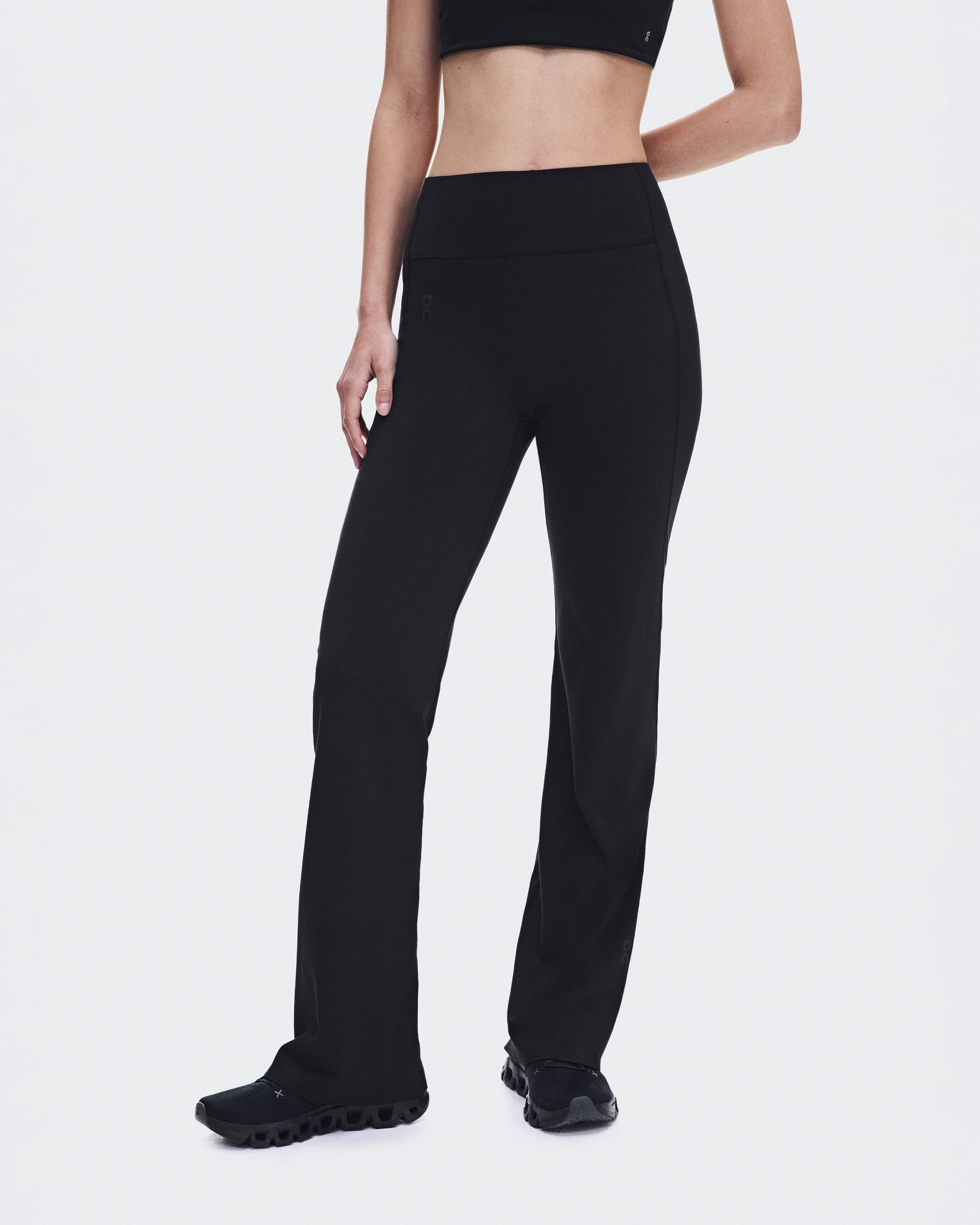 Women's Studio Flared Pants 32