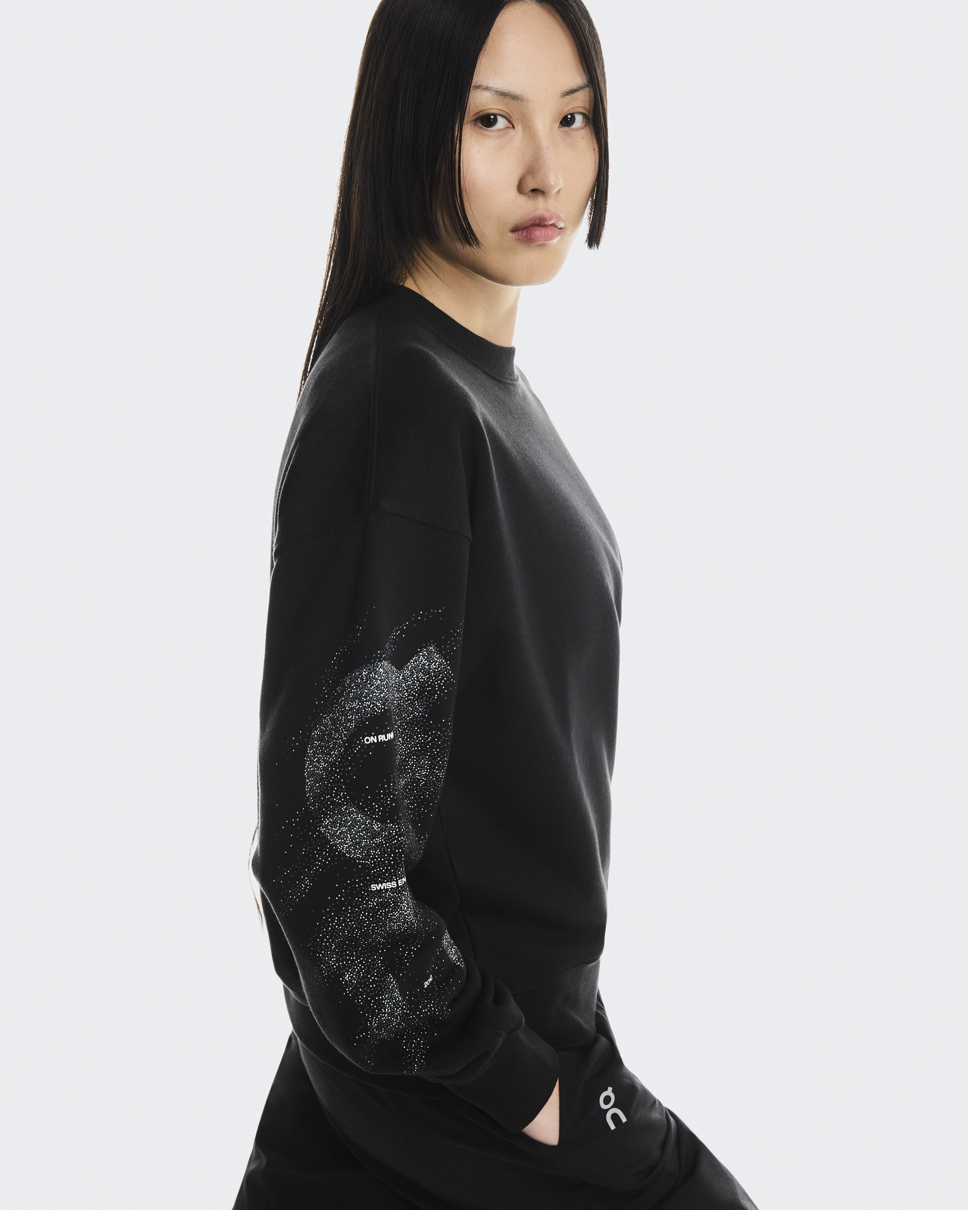 Club Crew Graphic: Women's Sweatshirt With Graphic | On United States