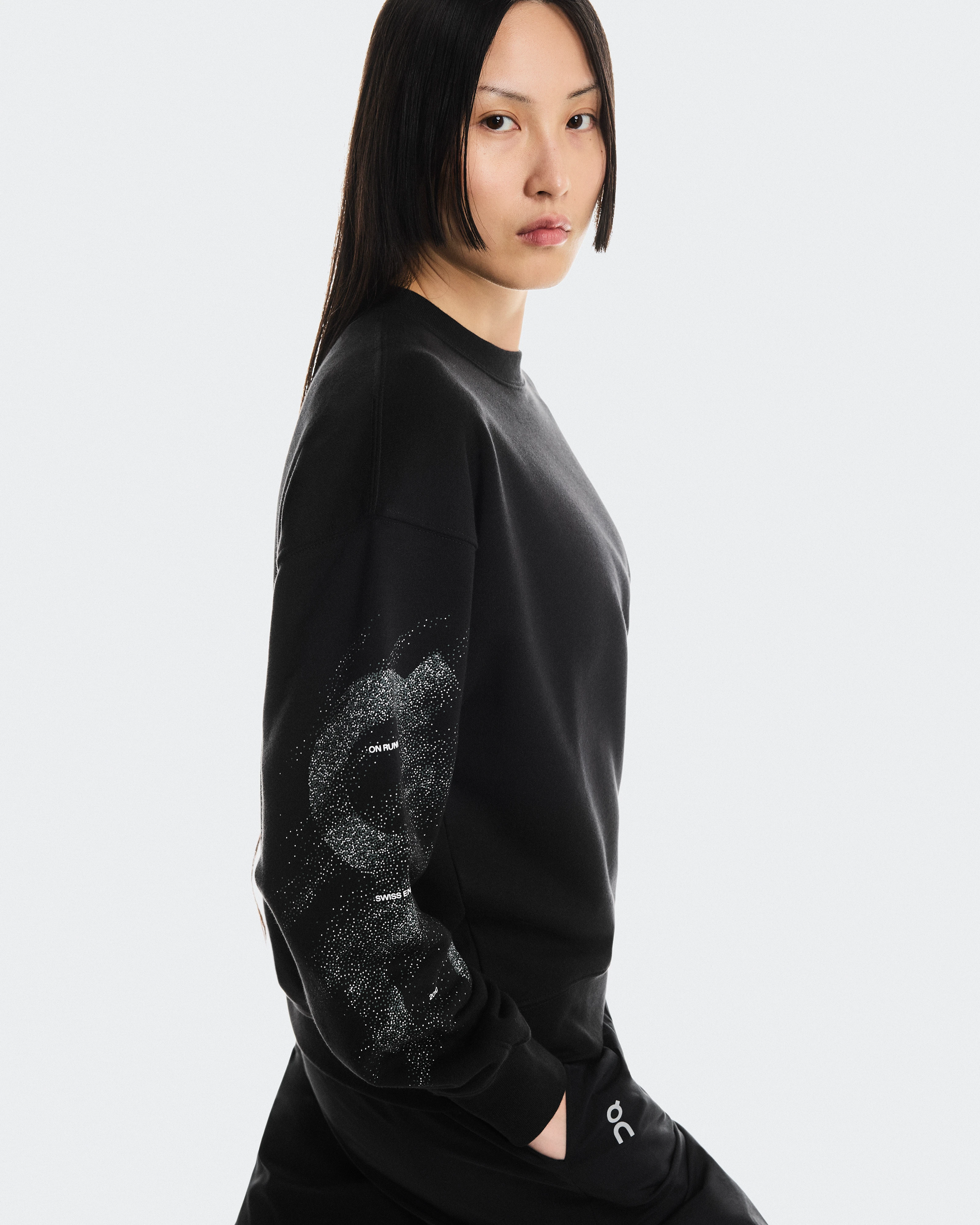 On Club Crew Graphic Black & Olive Women Hoodies and sweatshirts