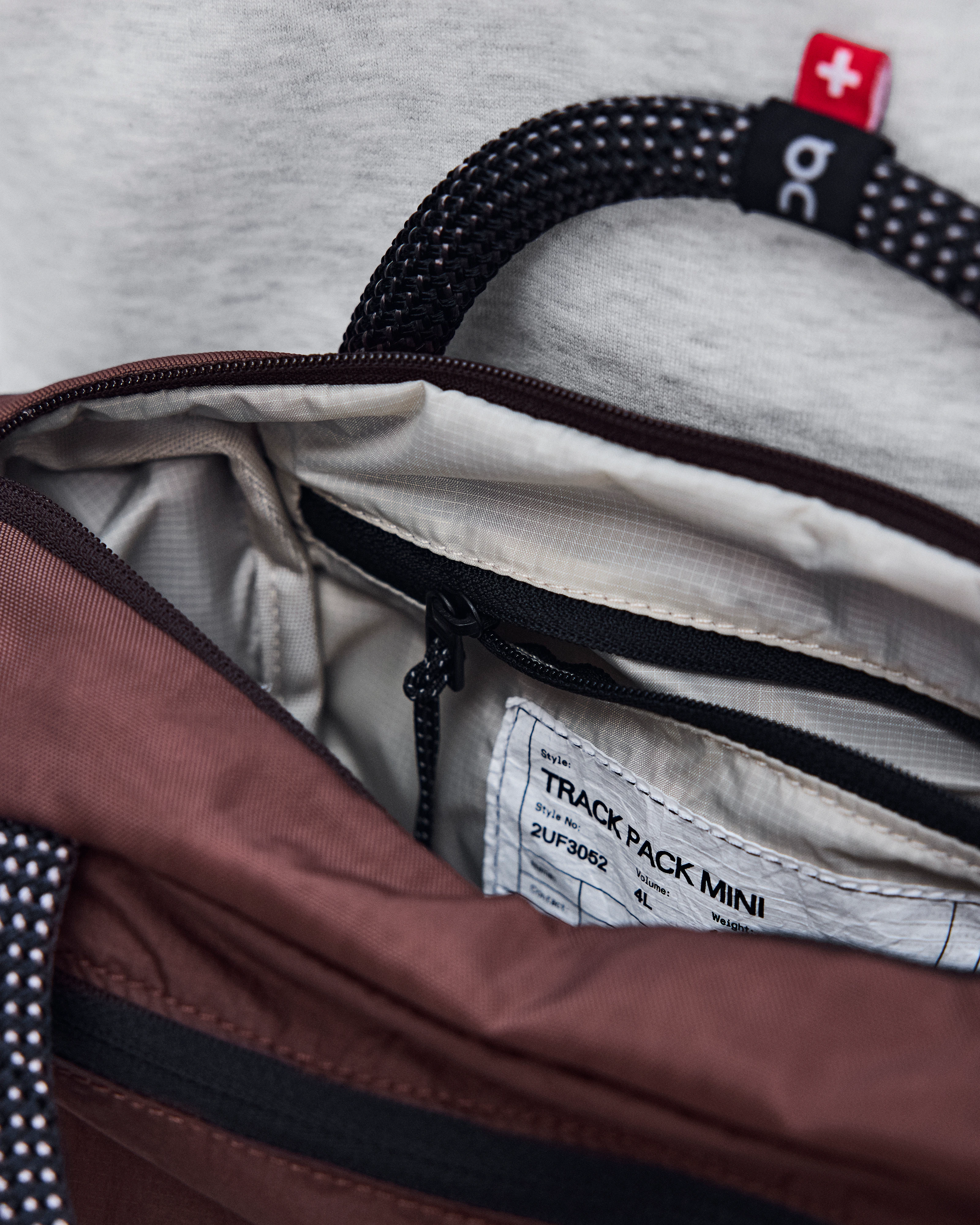On Track Pack Mini Elite Cacao & Black Unisex Taschen