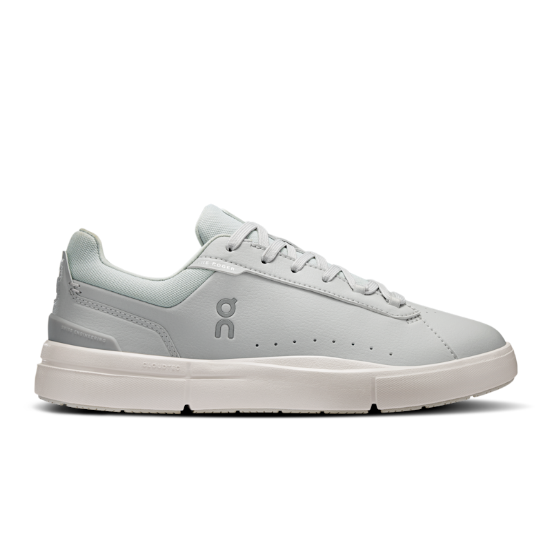 On Women's THE ROGER Advantage Tennis Shoe in Wolf/Glacier, Size: 8, Recycled Polyester