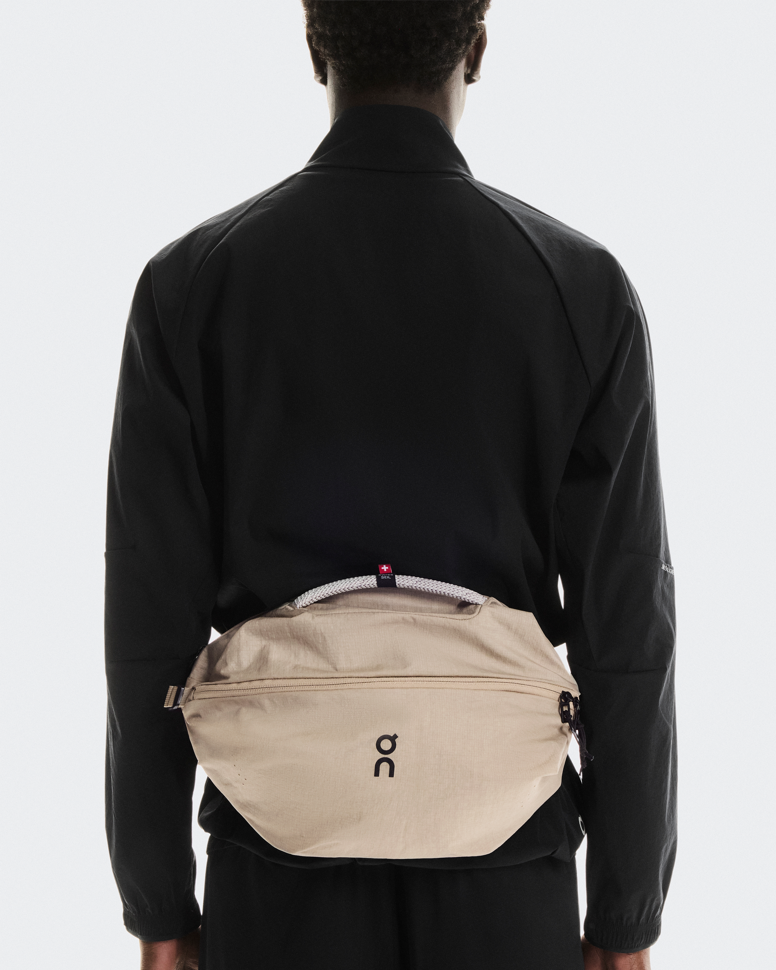 Sling Pack 9LUnisex / Sand | Black