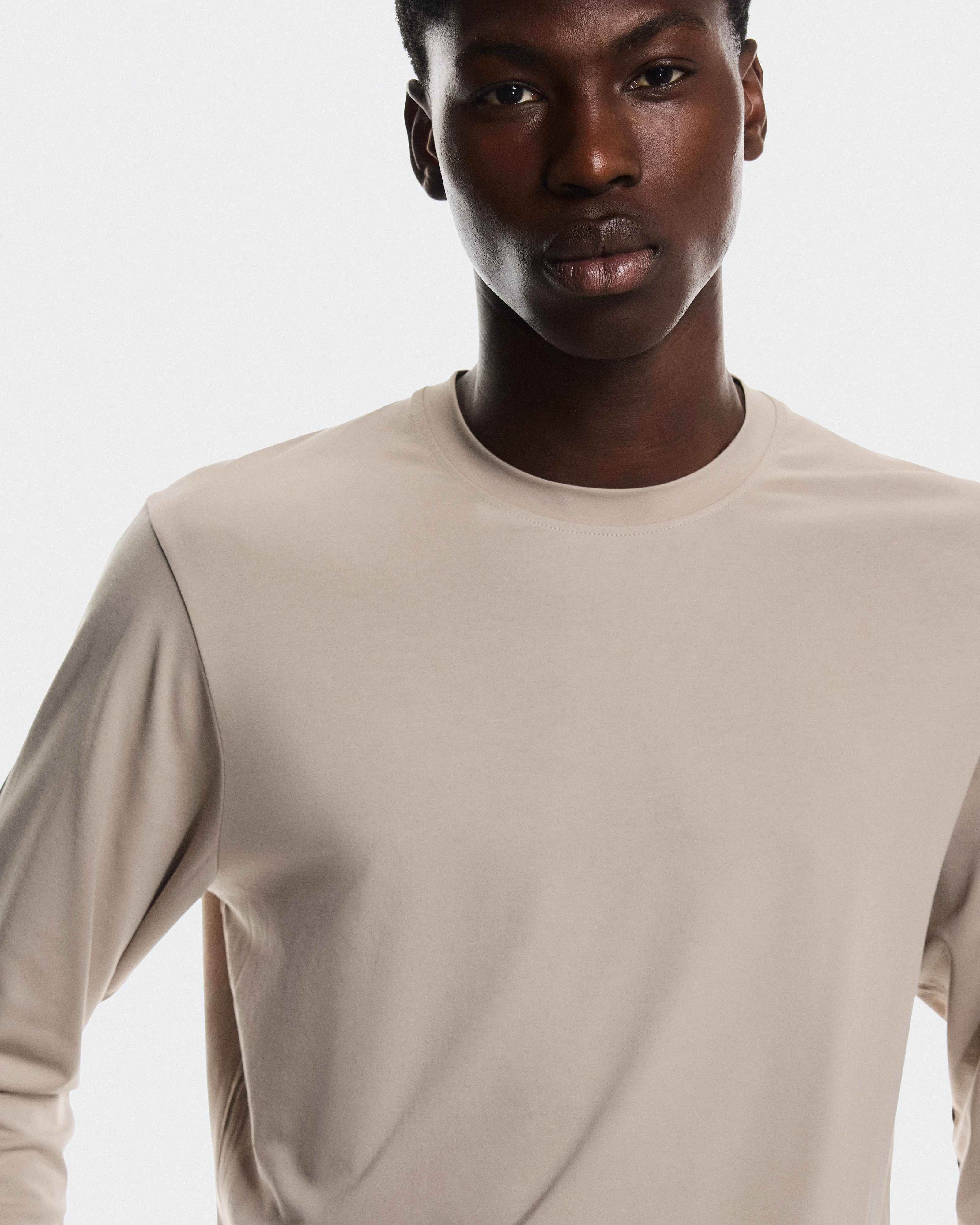 On Focus Long-T Desert Men Tops and t-shirts