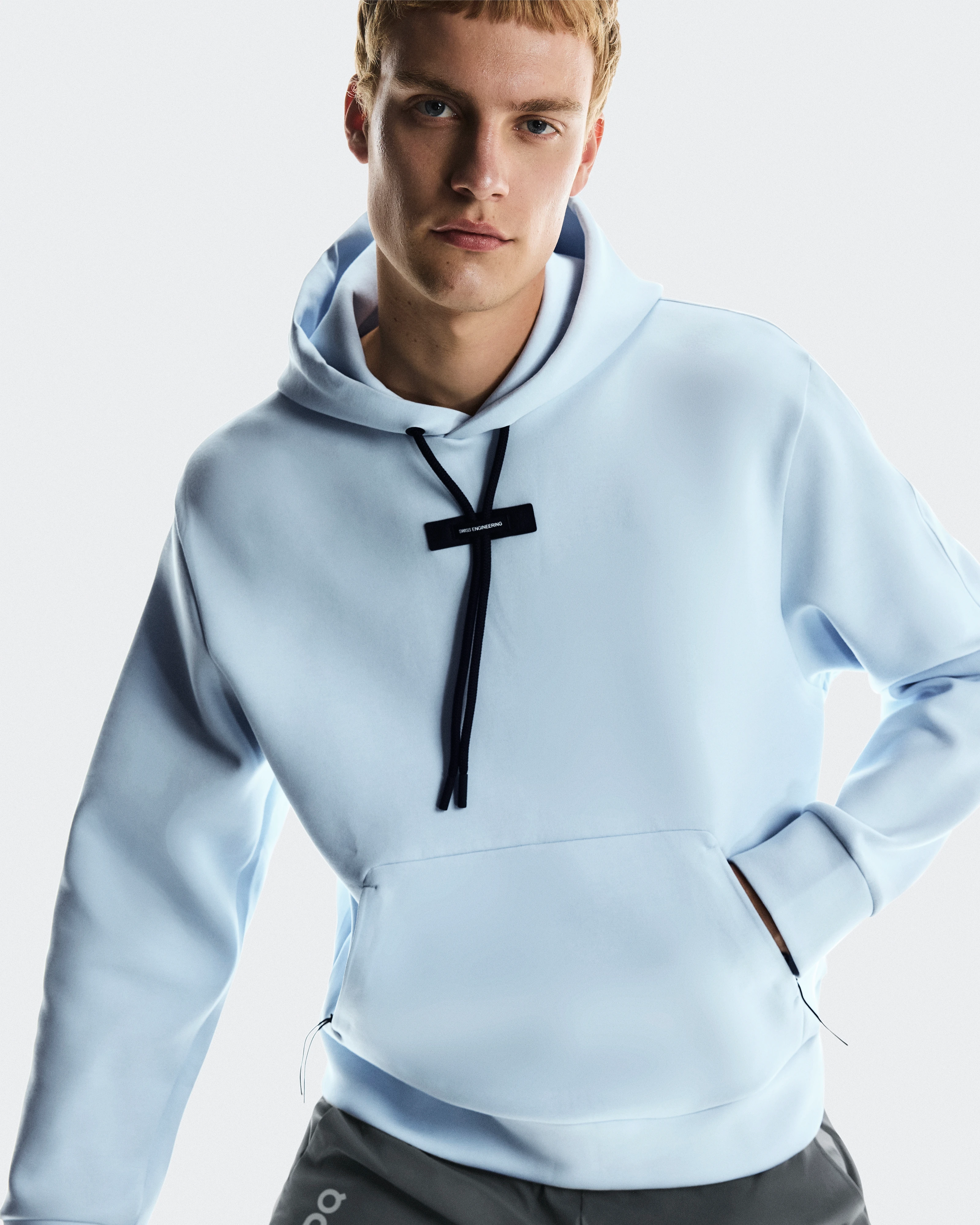 On Focus Tech Hoodie Arctic Masculino Moletons