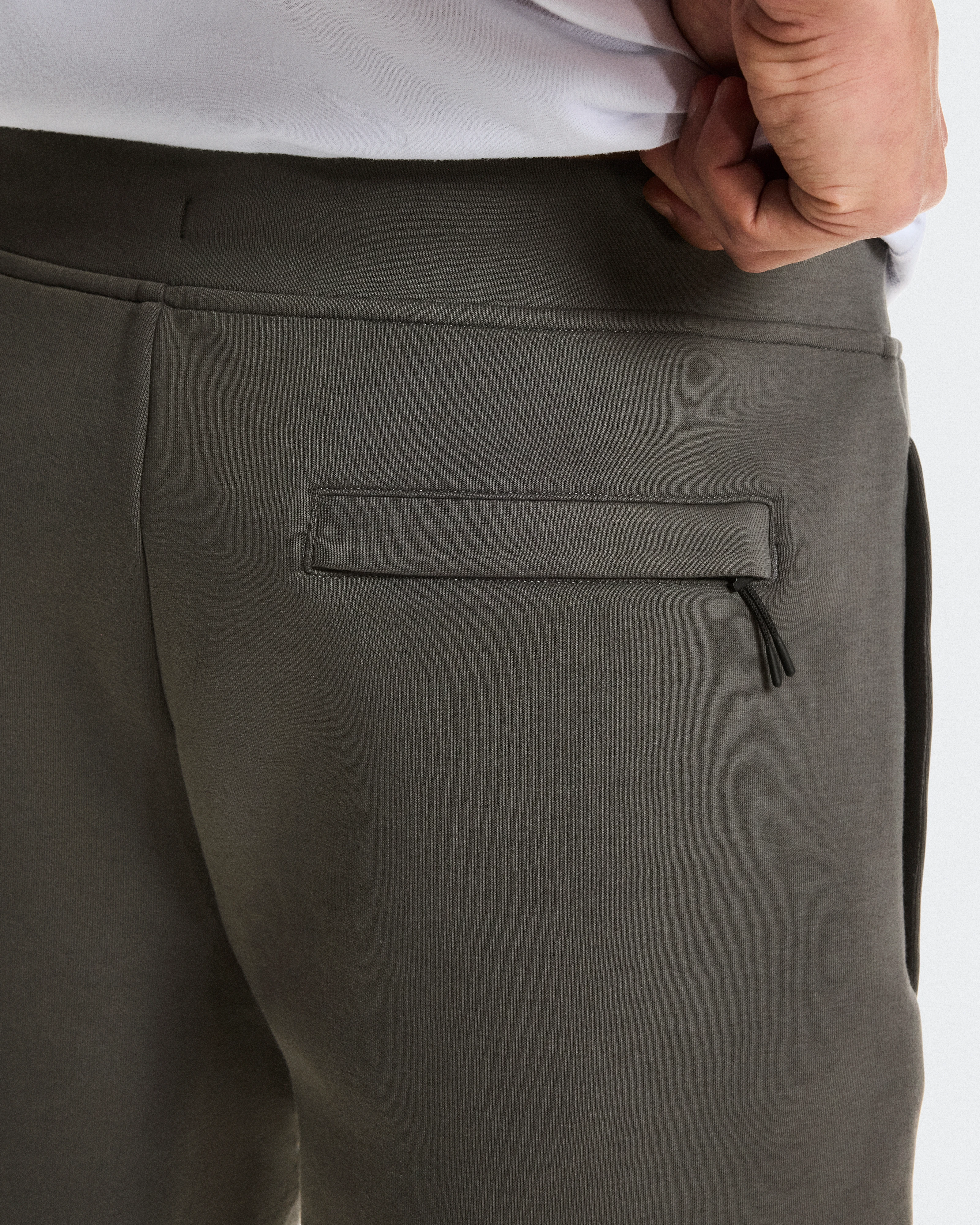 On Focus Tech Shorts Shadow Hombre Pantalones cortos