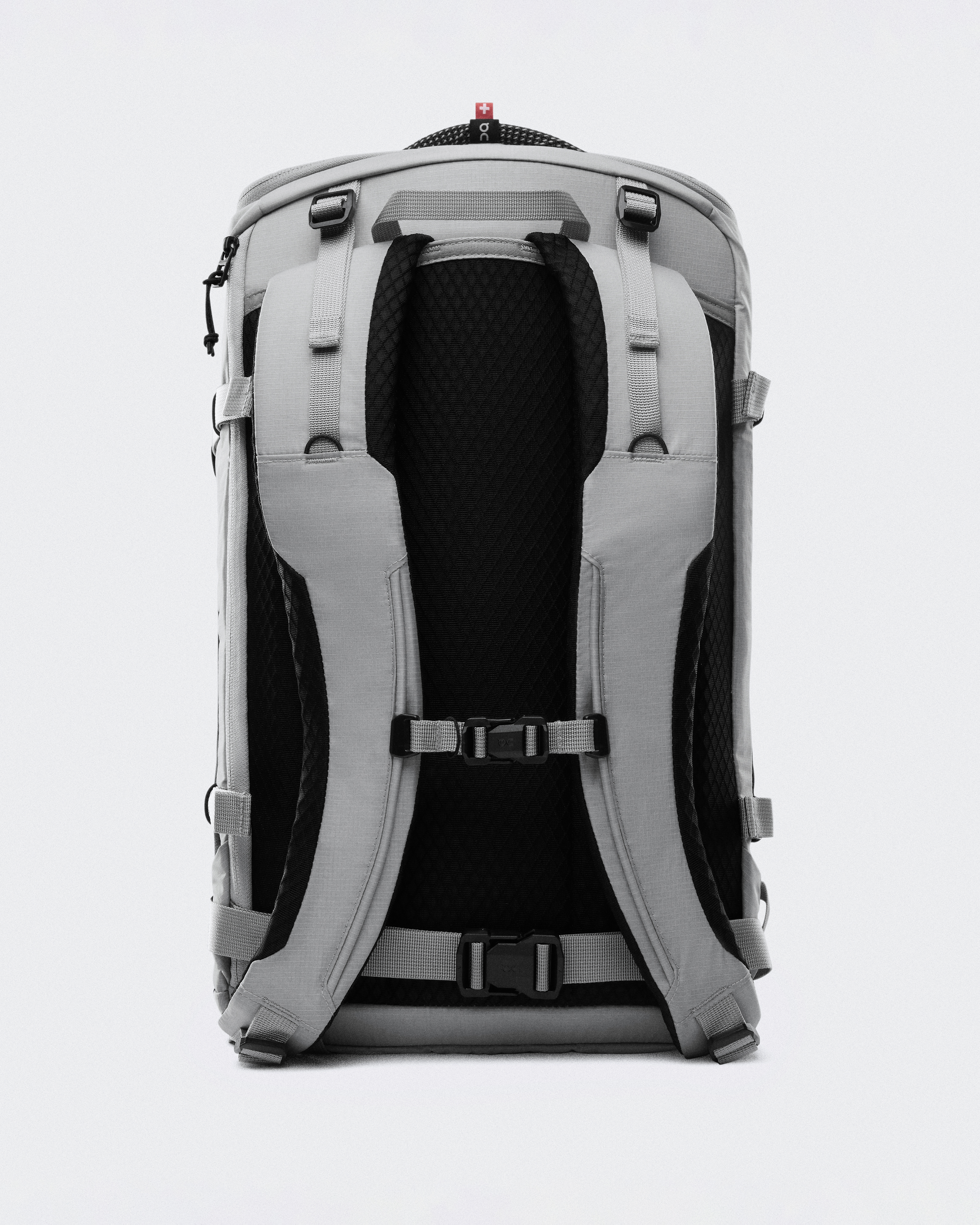 Speed Pack 30L | グレー & ブラック | On 日本