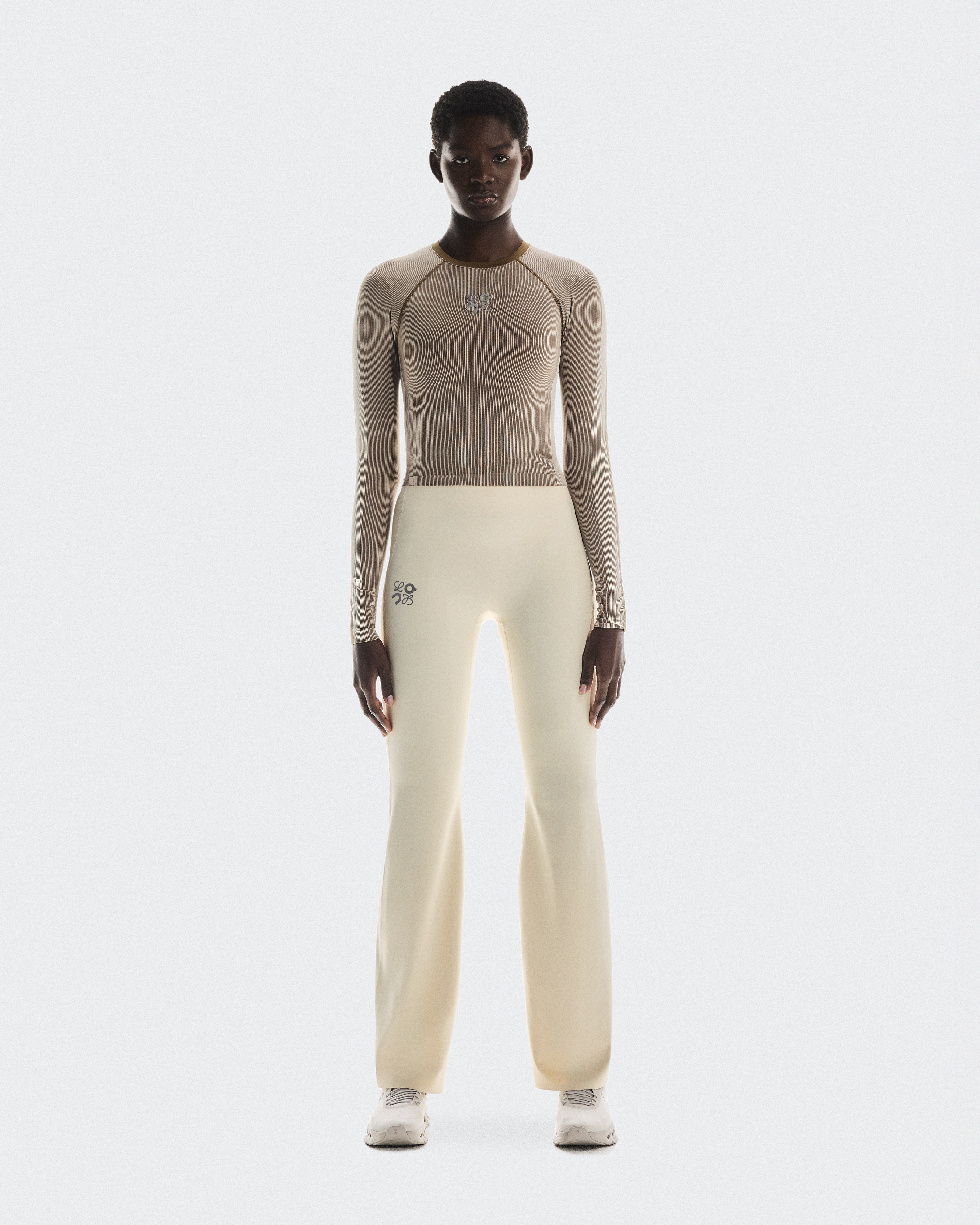 On Soft Bootleg Pantalón LOEWE para Mujer en Ivory, Talla: XL, Polyester