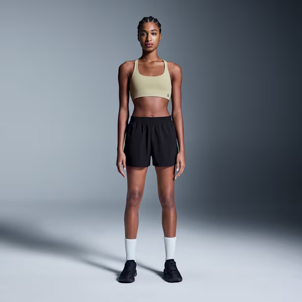 Focus Shorts in Black