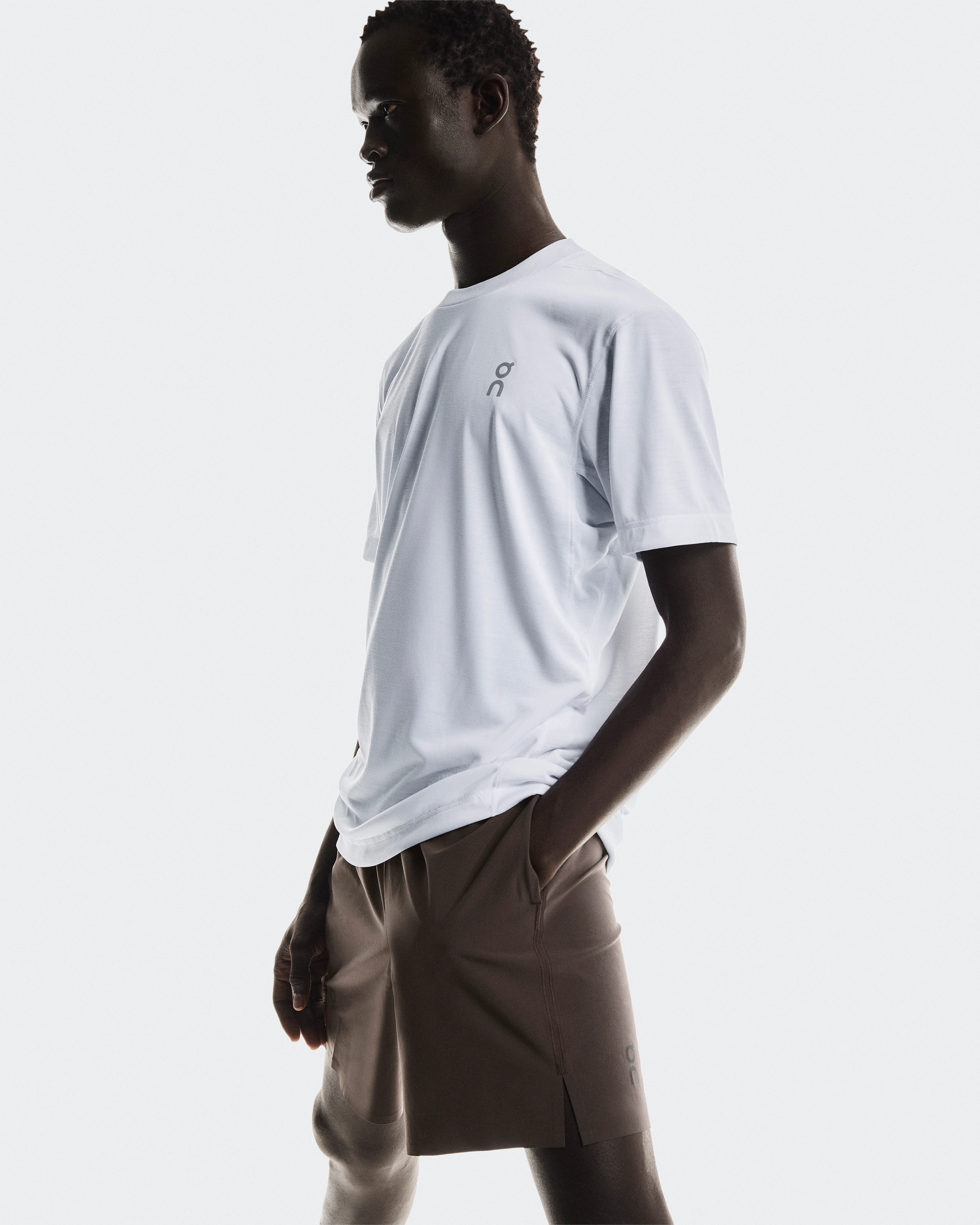 On Focus Shorts Pebble メンズ ショートパンツ