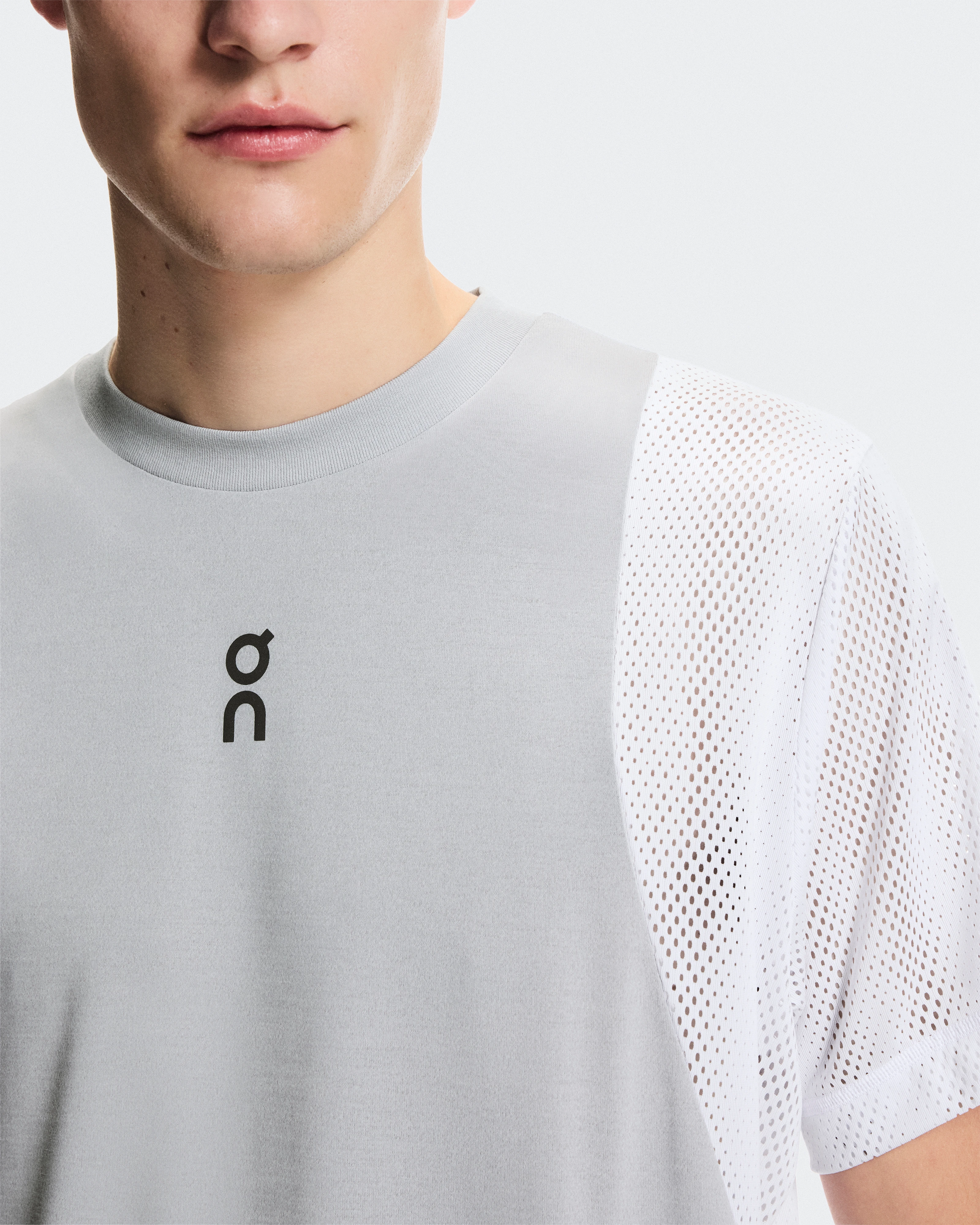 On Train Volt-T Crater Men Tops and t-shirts