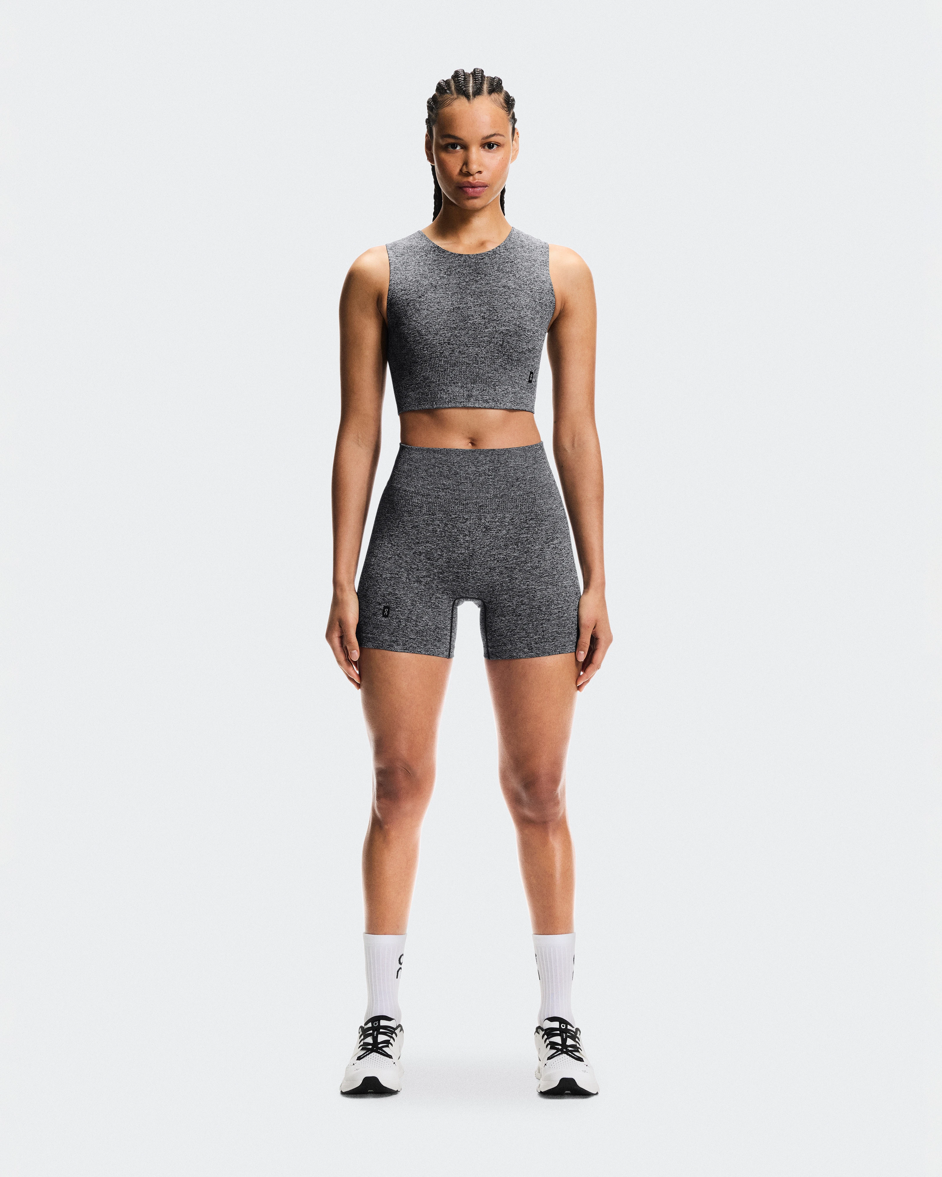 On Studio Knit Crop Graphite Heather Feminino Partes de cima e camisetas