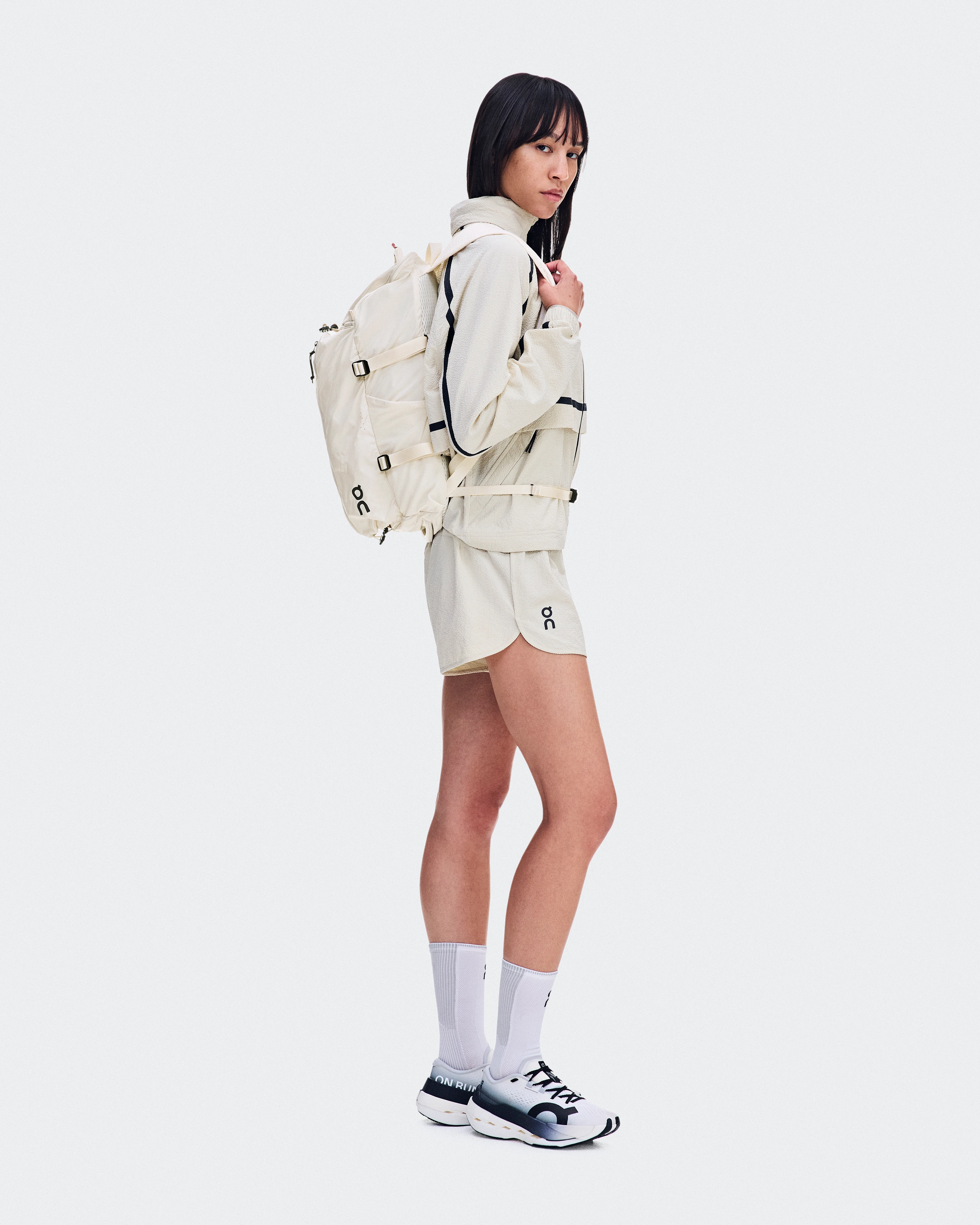 On Speed Pack 18L Lite Cream Unisex Bags
