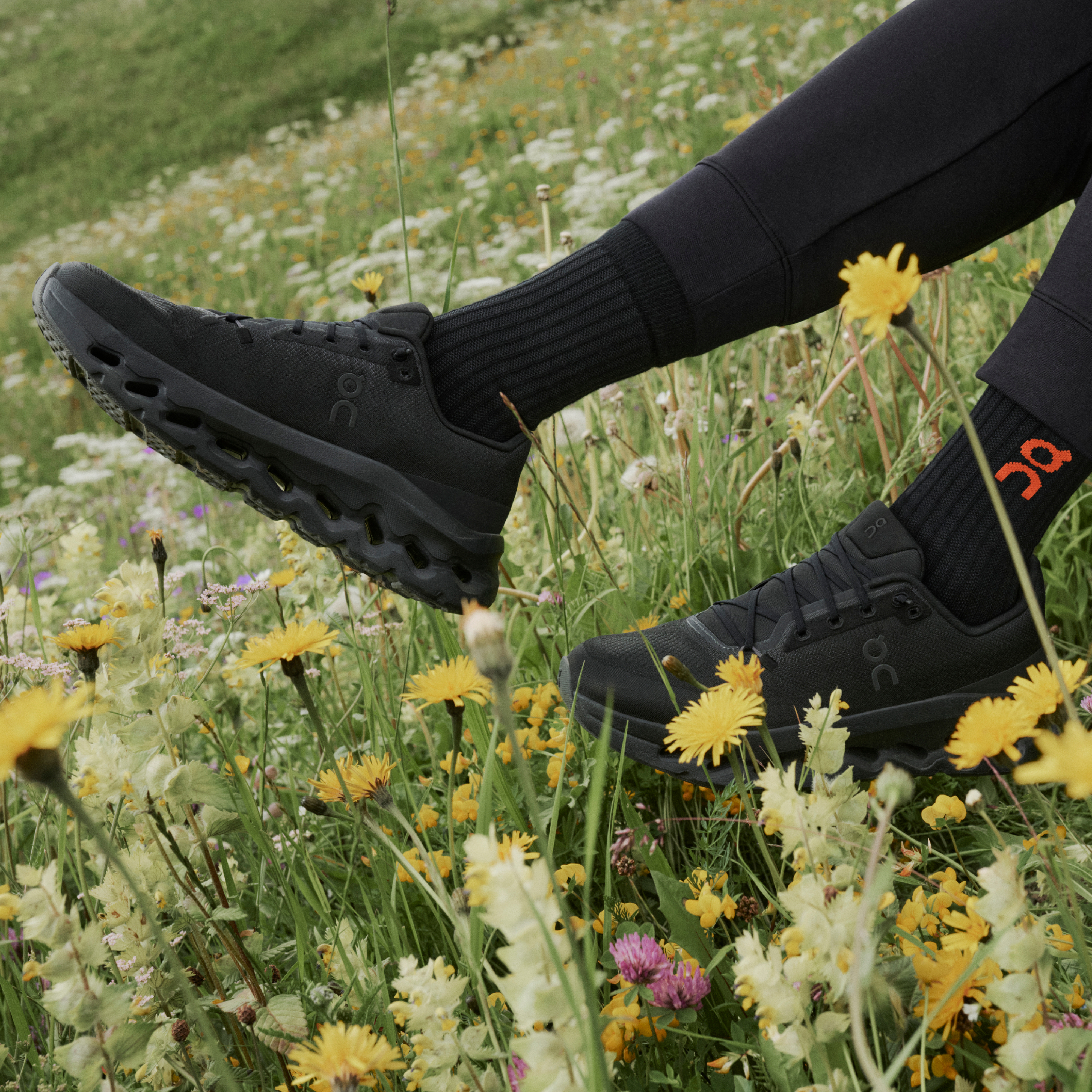 Women's Cloudtilt | Black | On Japan