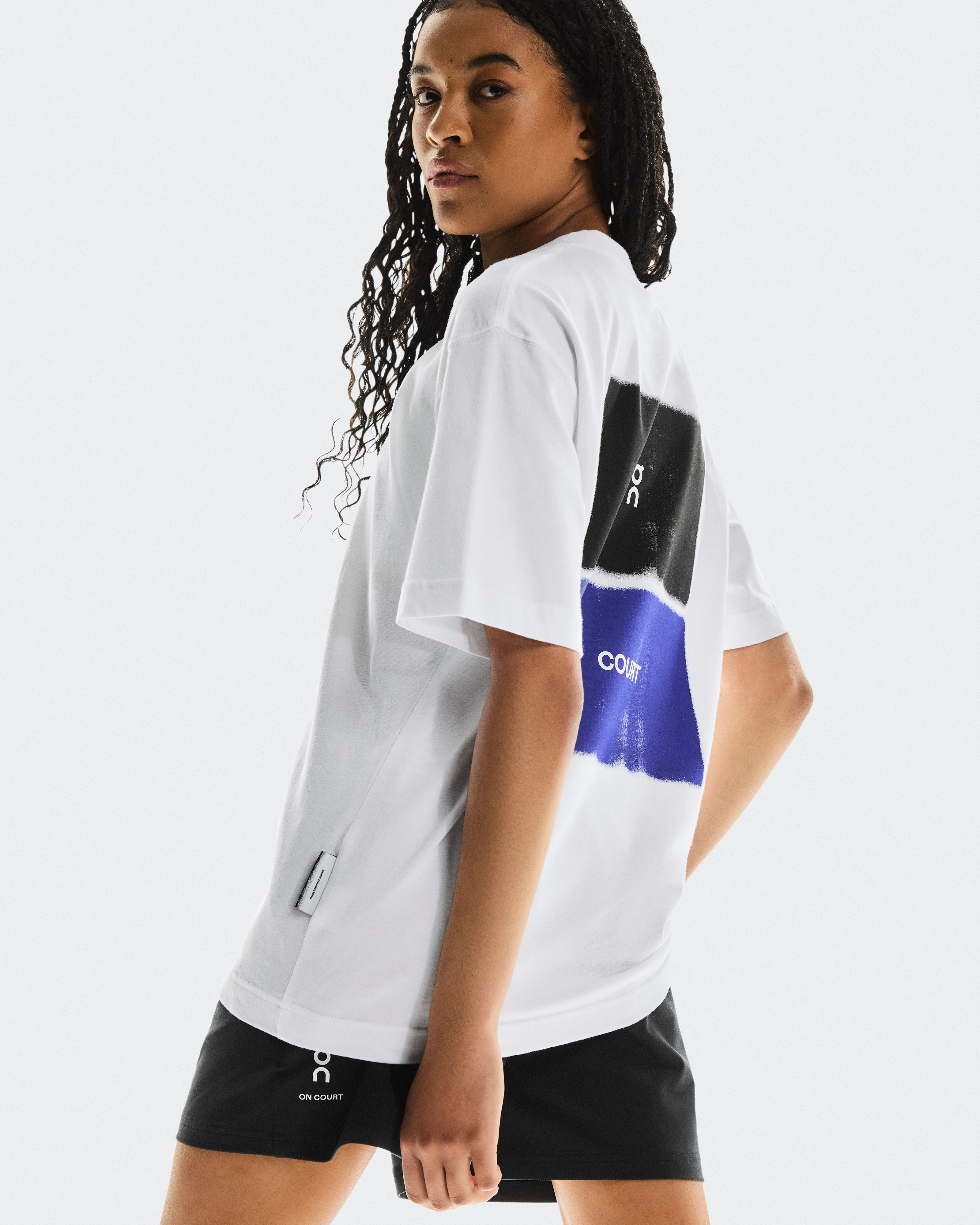 On Club-T Court White & Indigo Women Tops and t-shirts