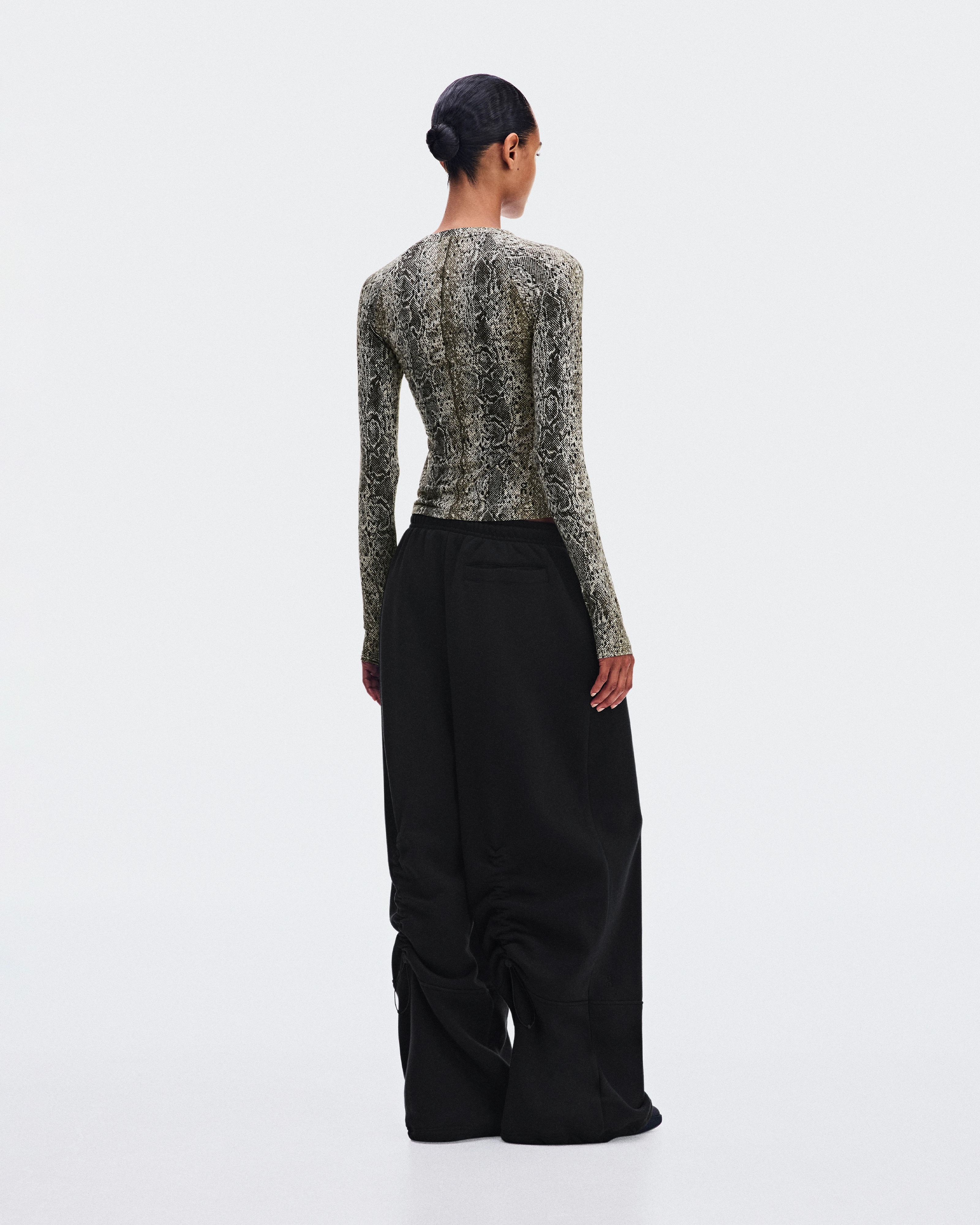 On Oversized Sweatpants Black Women Pants
