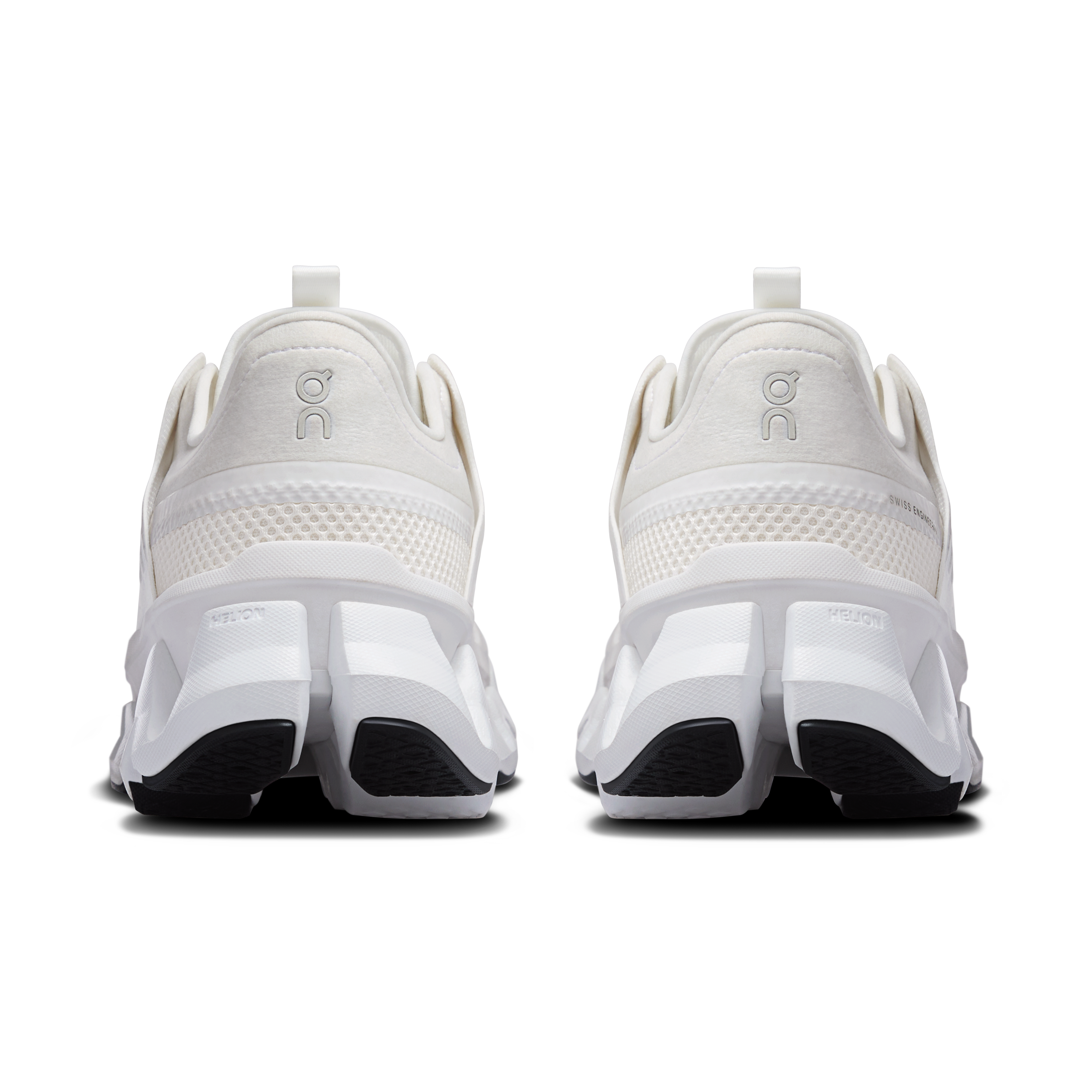 On Cloudswift Amp White & White ウィメンズ ロードランニング シューズ