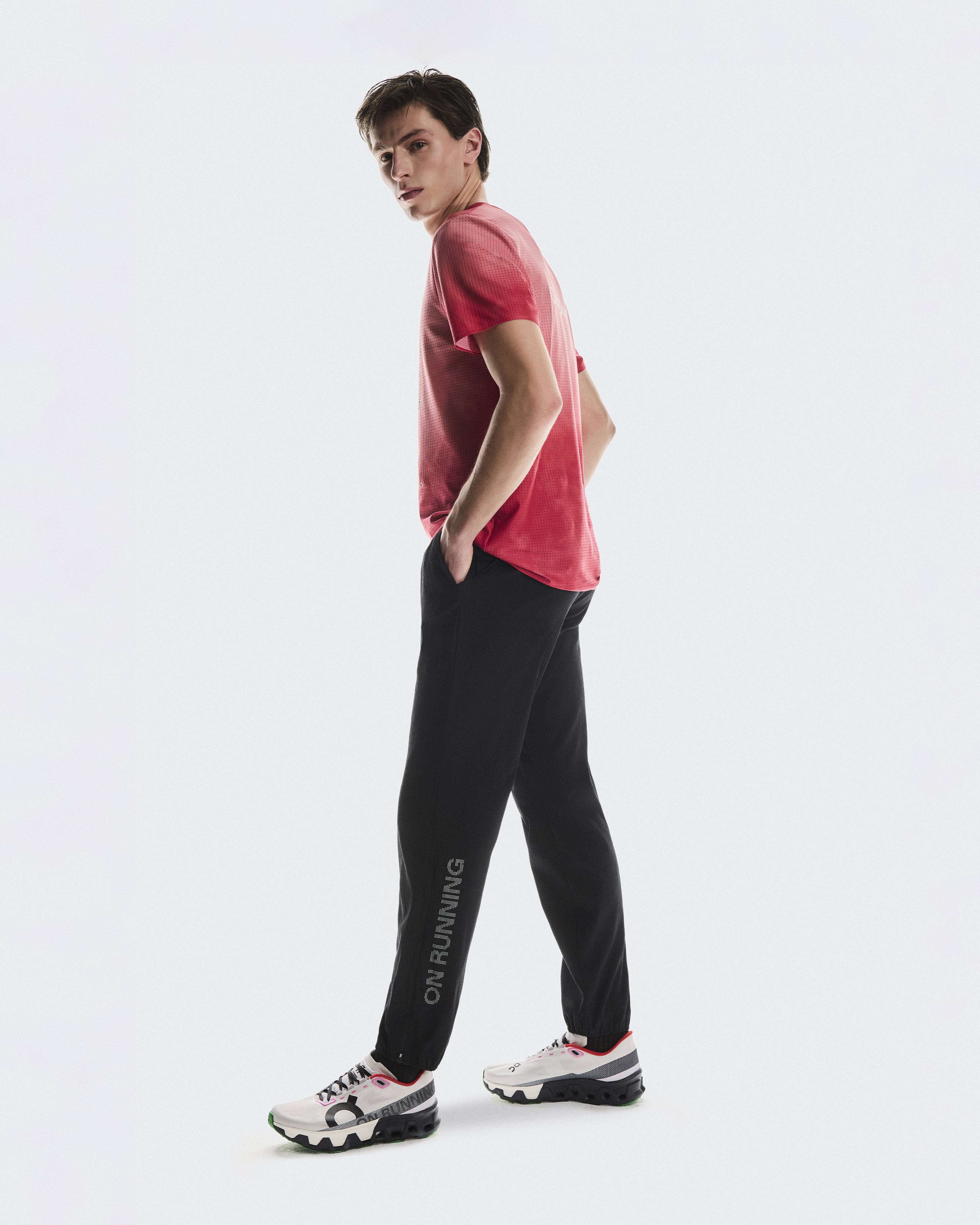 Men's Pace Pants | Black | On United States
