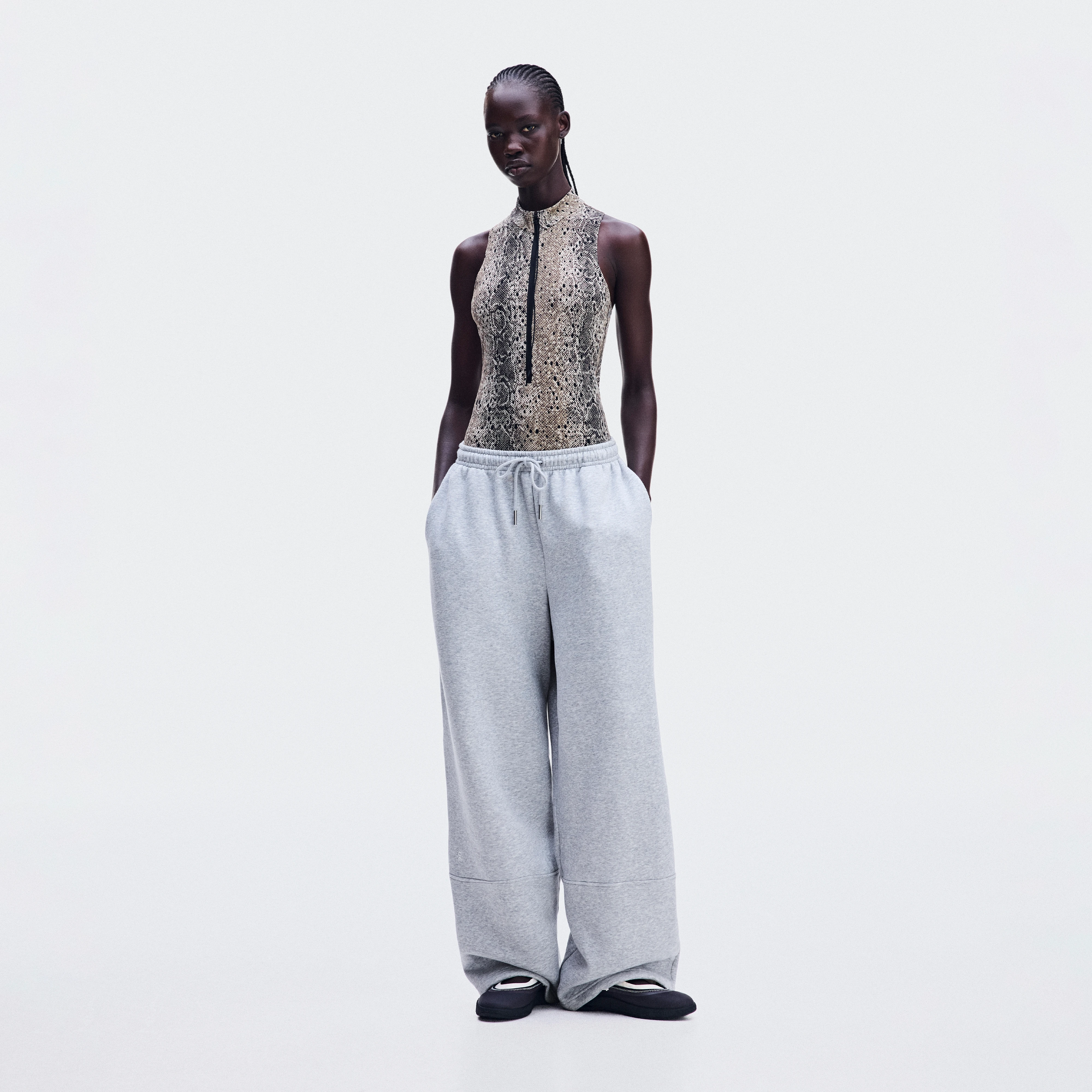 On Oversized Sweatpants Alloy Heather Women – Everyday style Pants