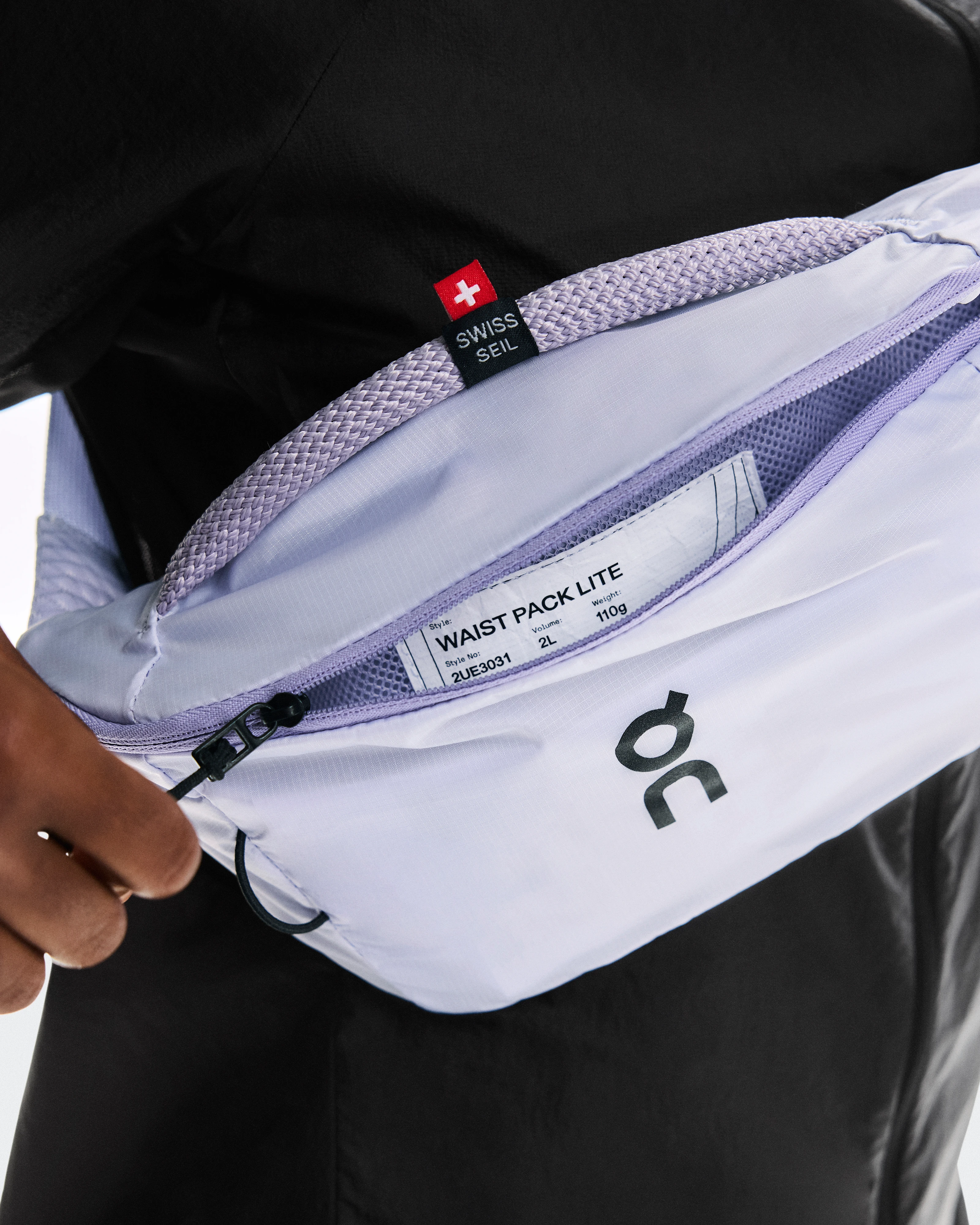 On Waist Pack 2L Lite Thistle Unisex Bags