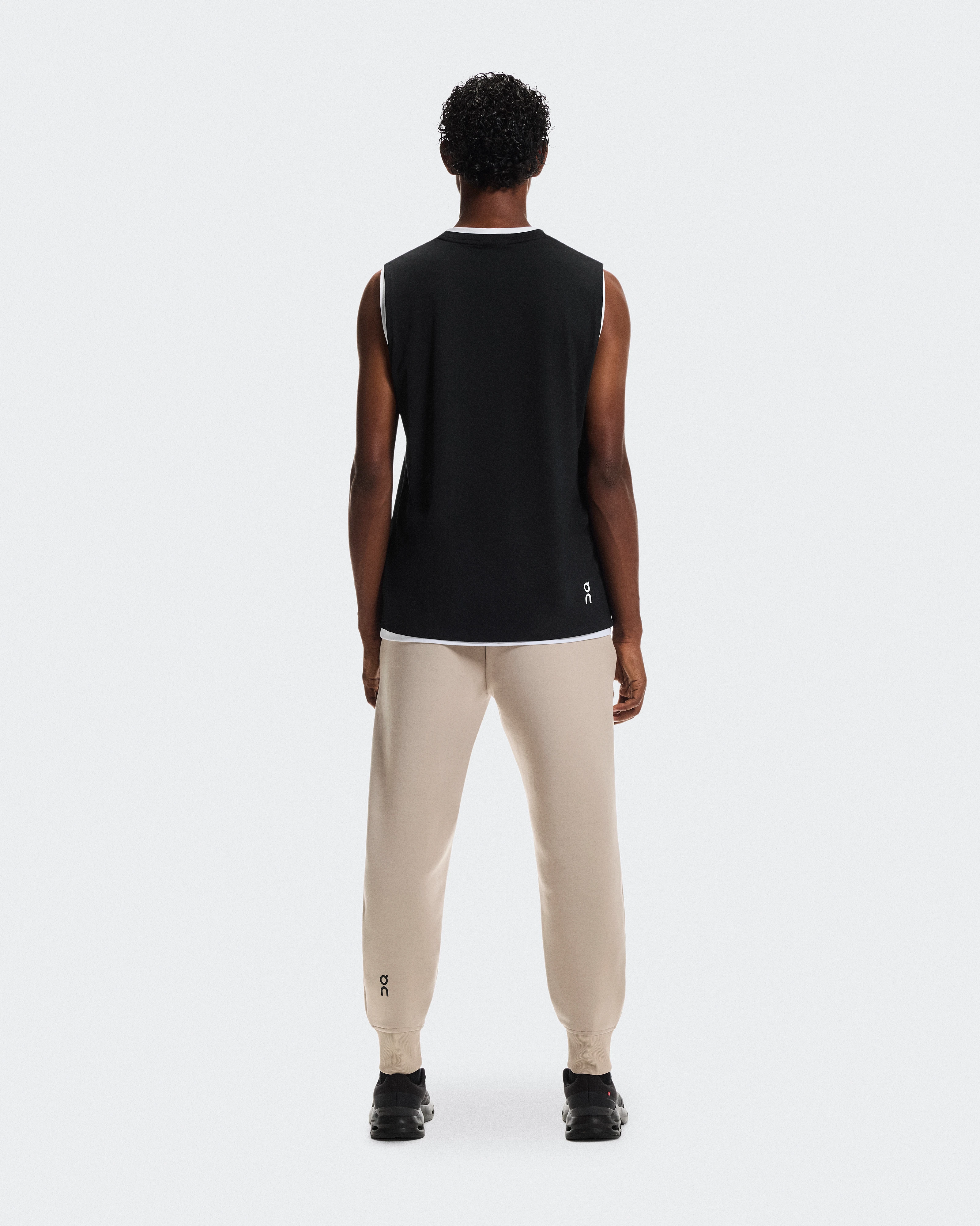 On Focus Tech Sweatpants Desert Homme Pantalons