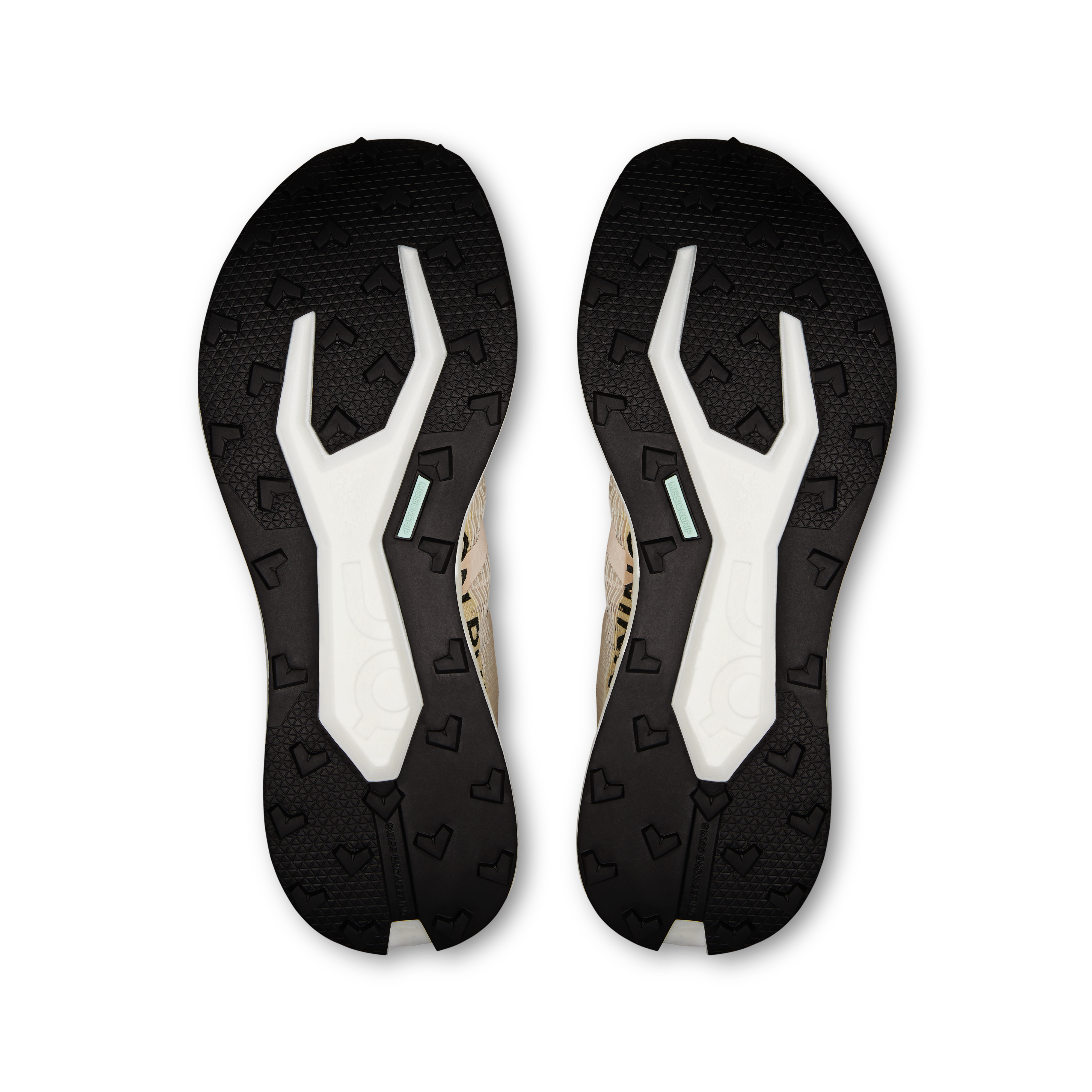Cloudultra ProWomen / Pearl | Lychee / 40.5