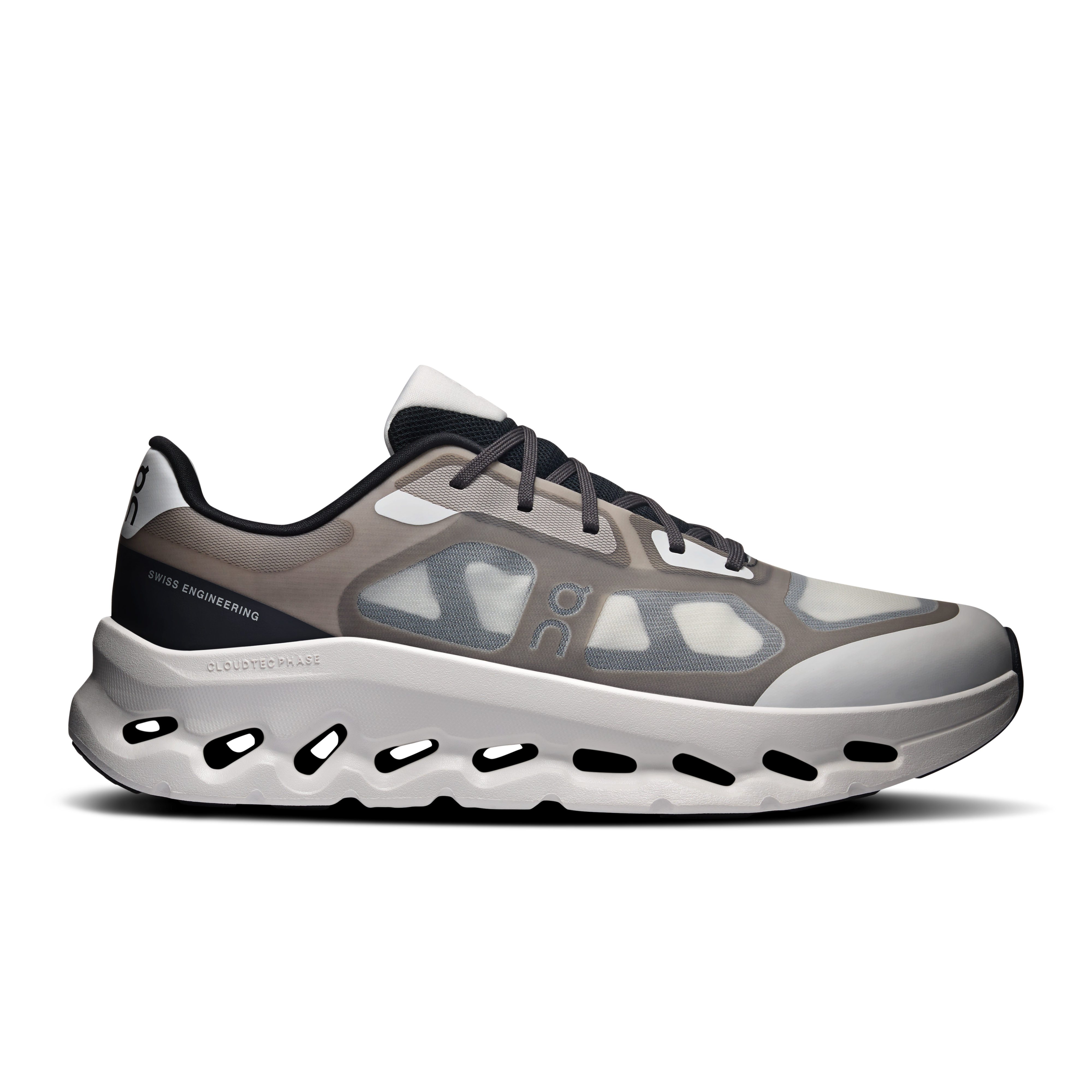 Cloudtilt Remix Lifestyle Shoe in Black/Ivory