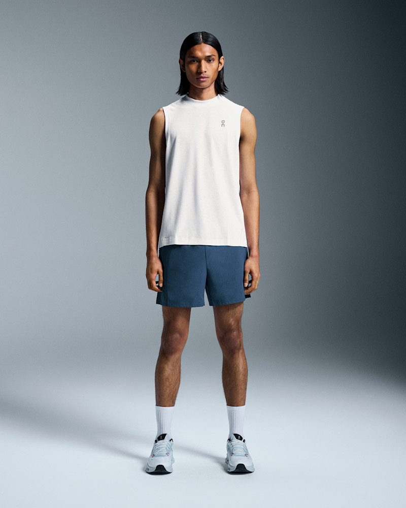 On Men's Train Tank Top in White, Size: Medium, Polyester