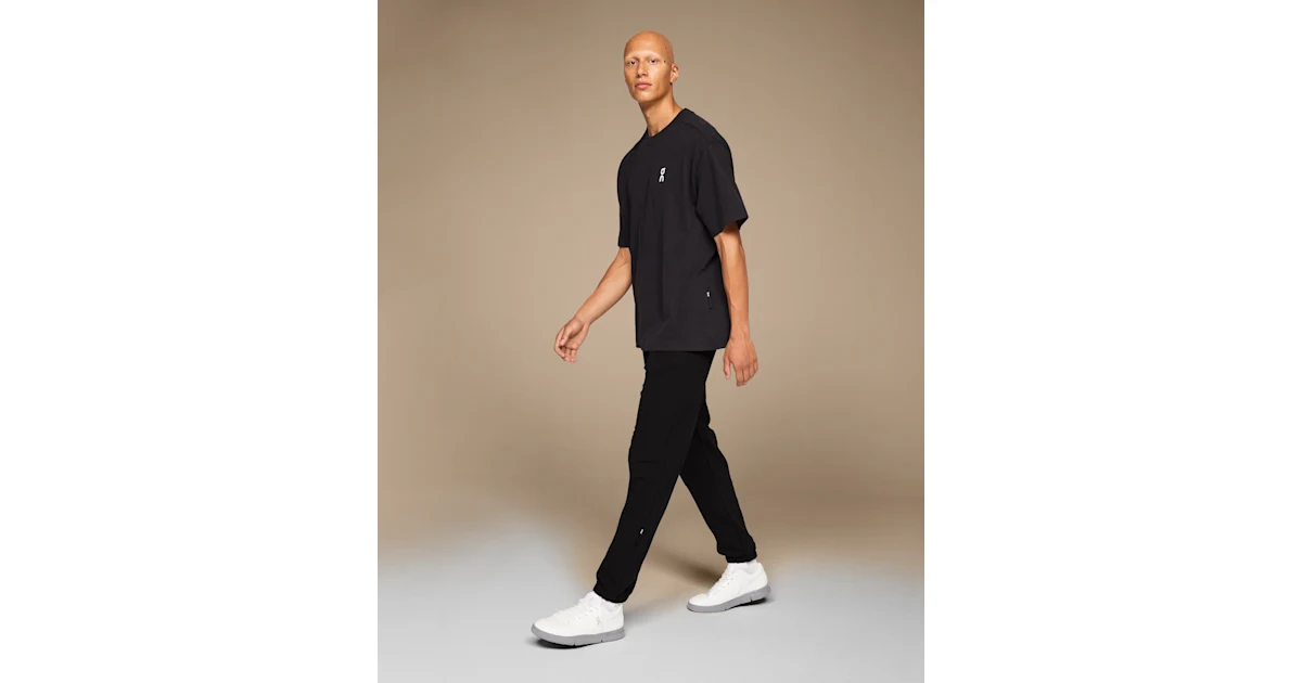 Playera Club negra para hombre · On