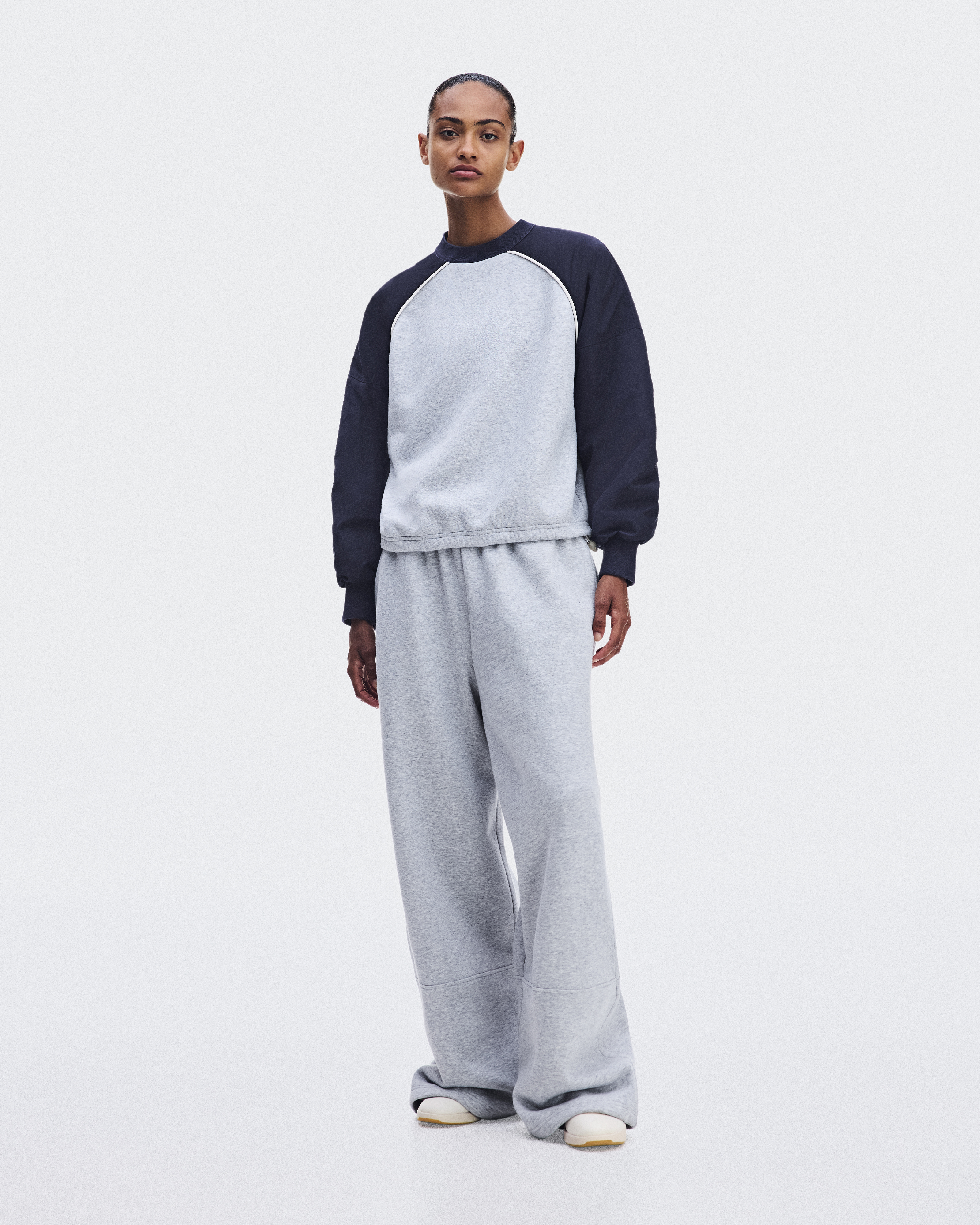 Women's Oversized Crewneck | Grey | On Japan