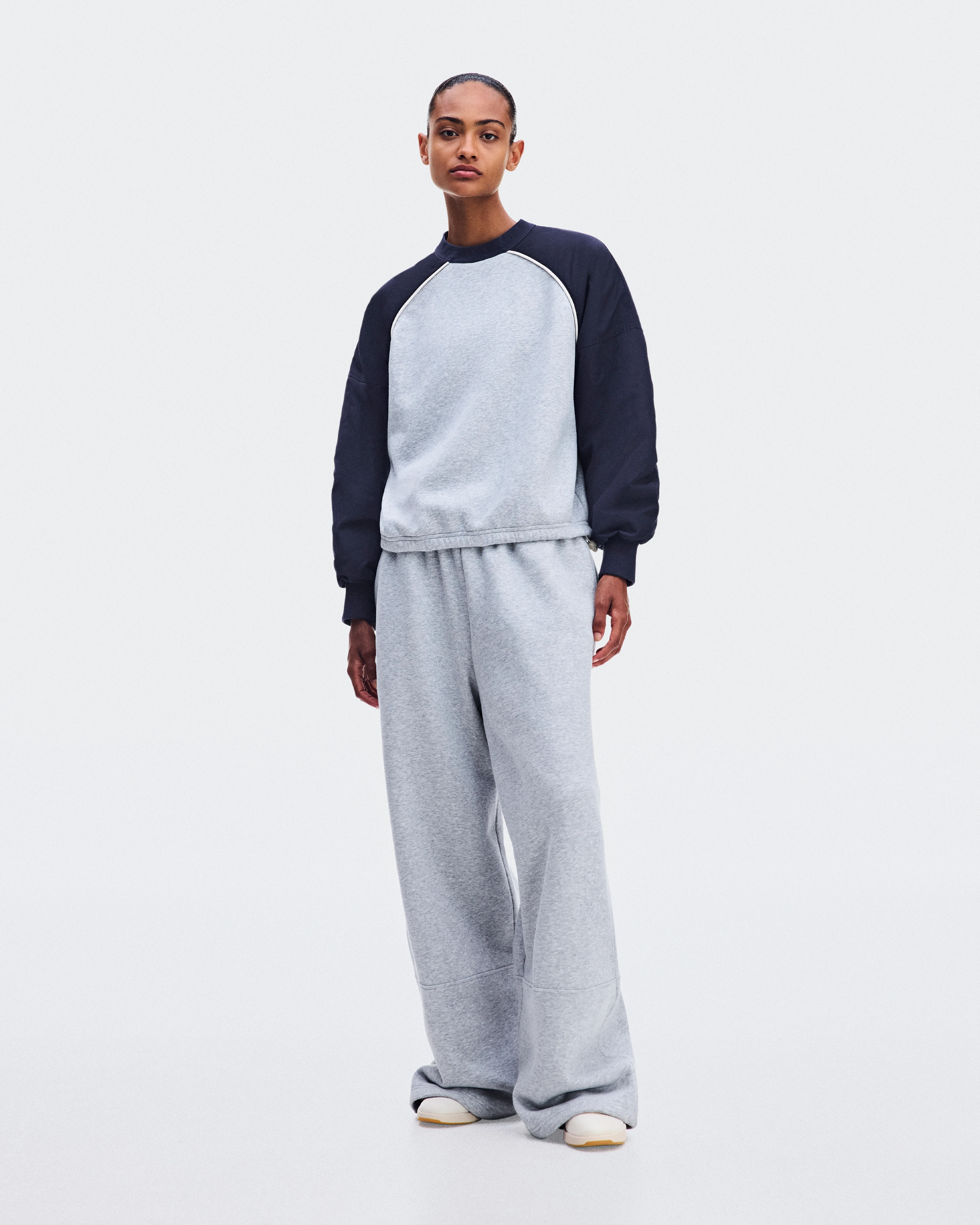 On Oversized Crewneck Inkwell & Alloy Heather Women Hoodies and sweatshirts