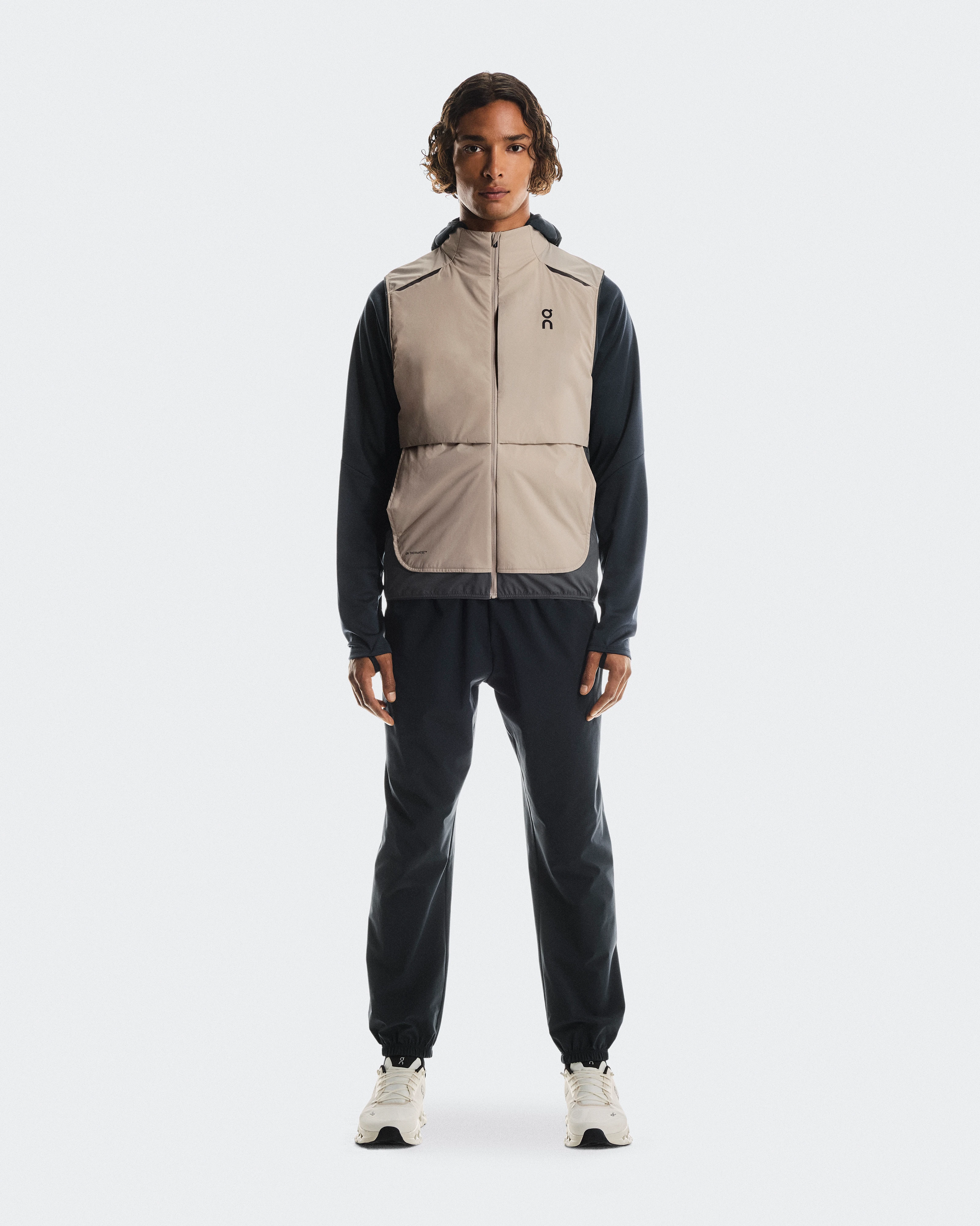On Weather Vest Desert & Eclipse Men Jackets