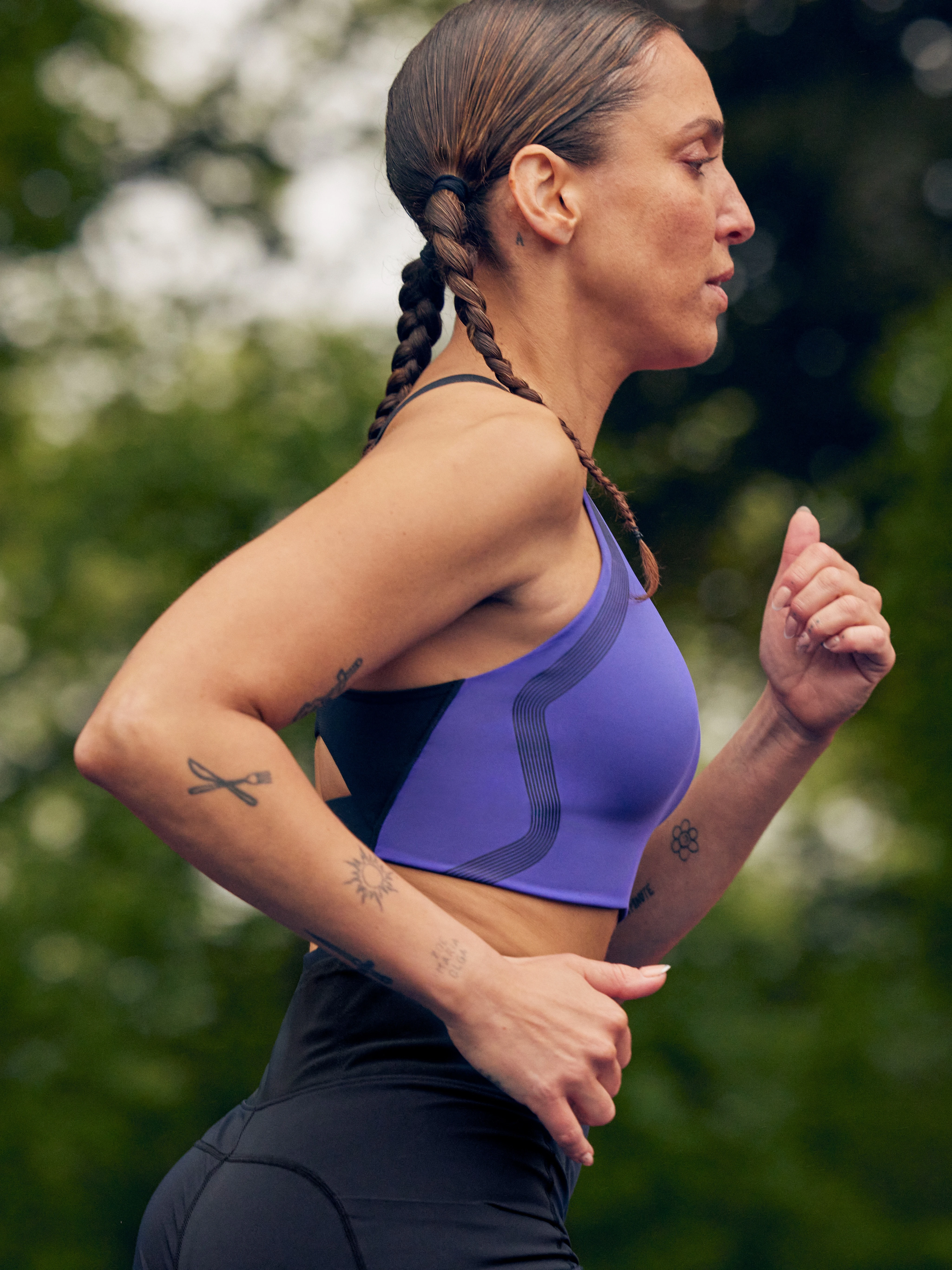 Marathoner Asymmetrical Sports Bra - Black – Sirious Athletics