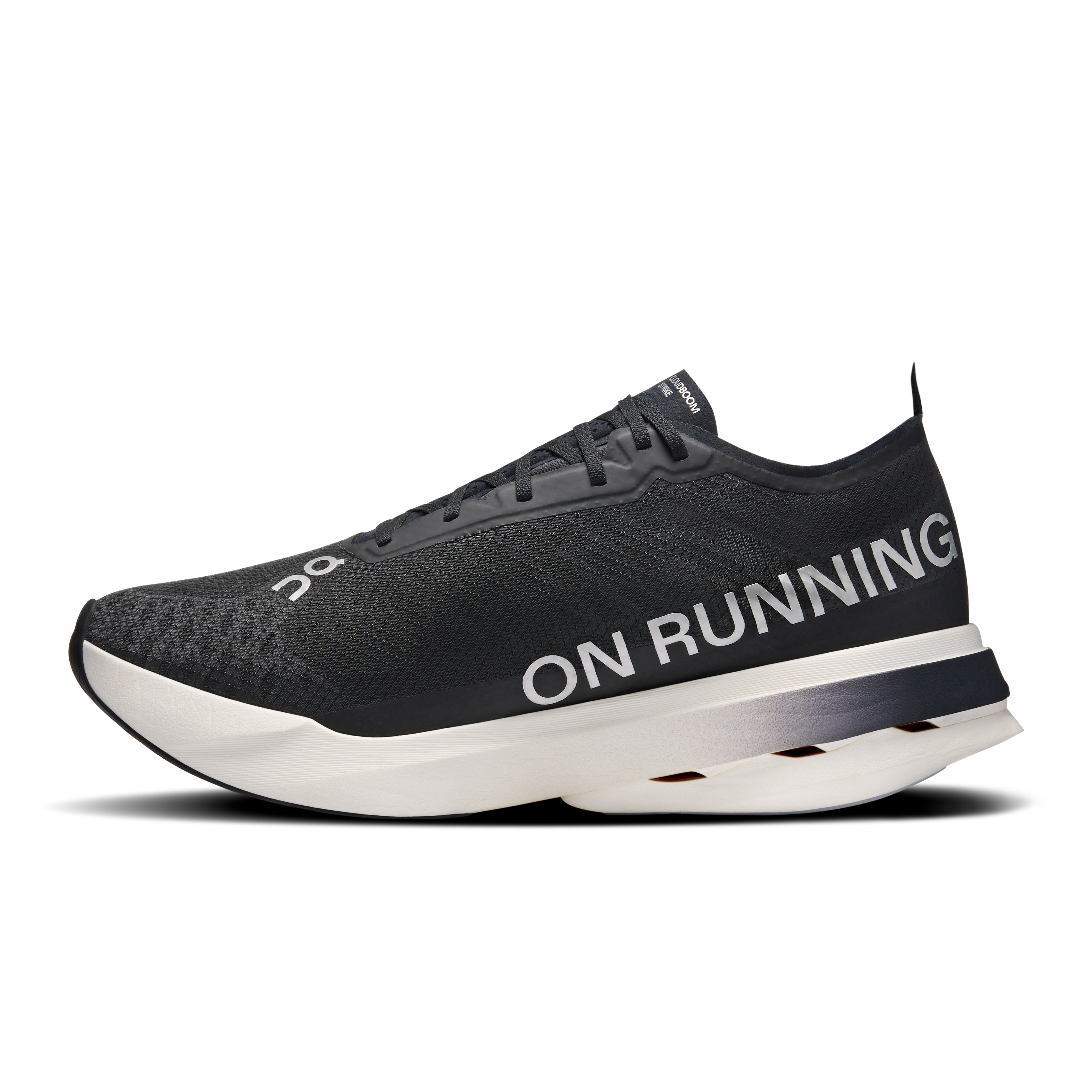 On Cloudboom Strike Black & White Herren Strassenlauf Schuhe
