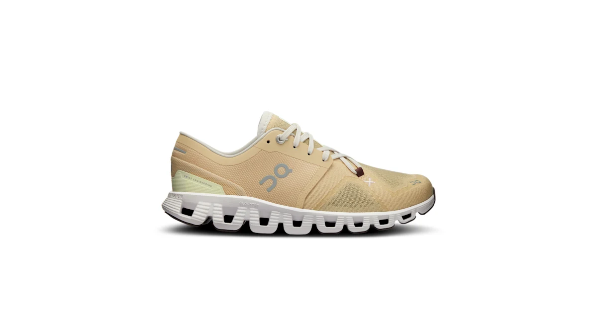 関税送料込 On Cloud X 3 スニーカー The Cloud X 3: Reactive shoe for multiple workouts | On