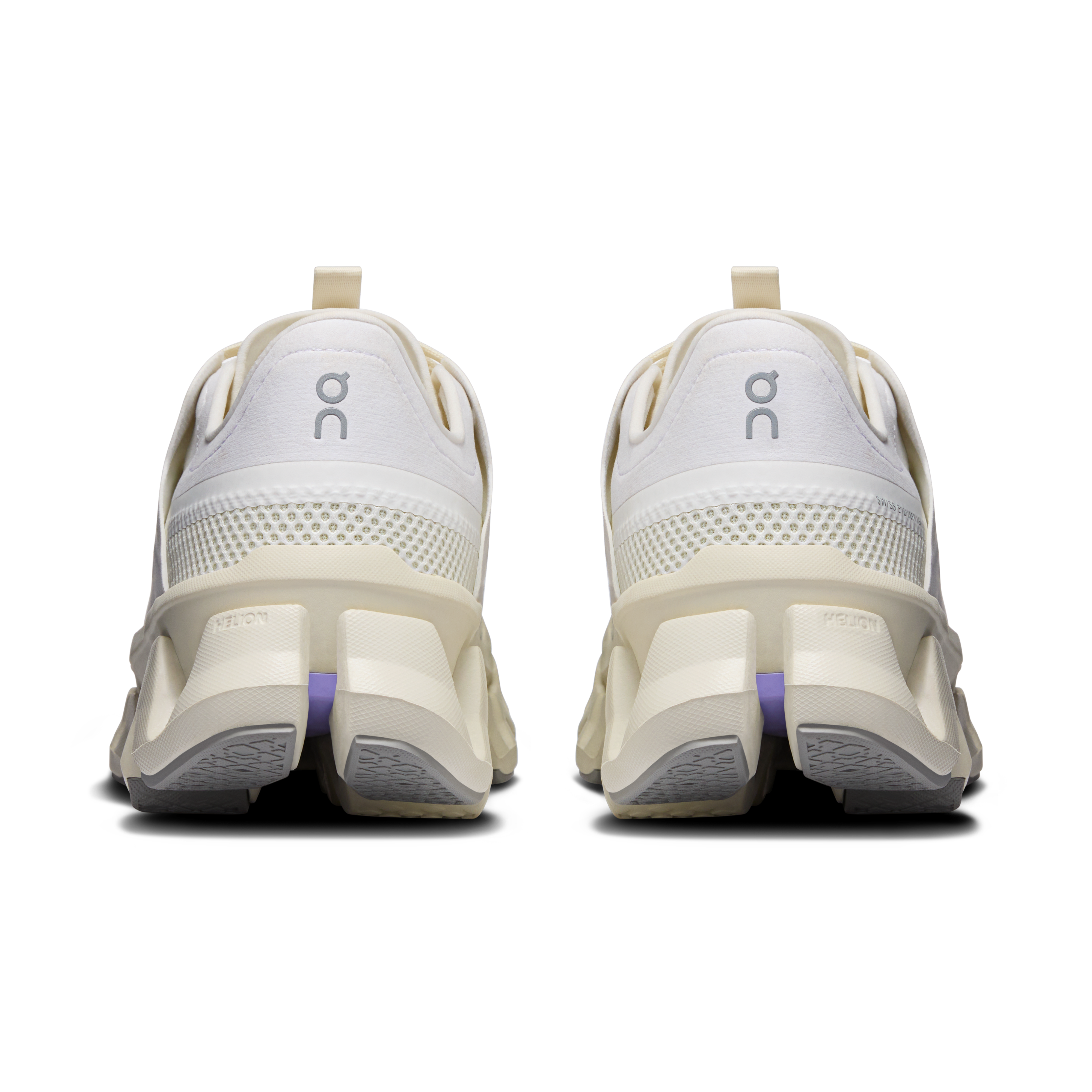 On Cloudswift Amp Ivory & Ghost ウィメンズ ロードランニング シューズ