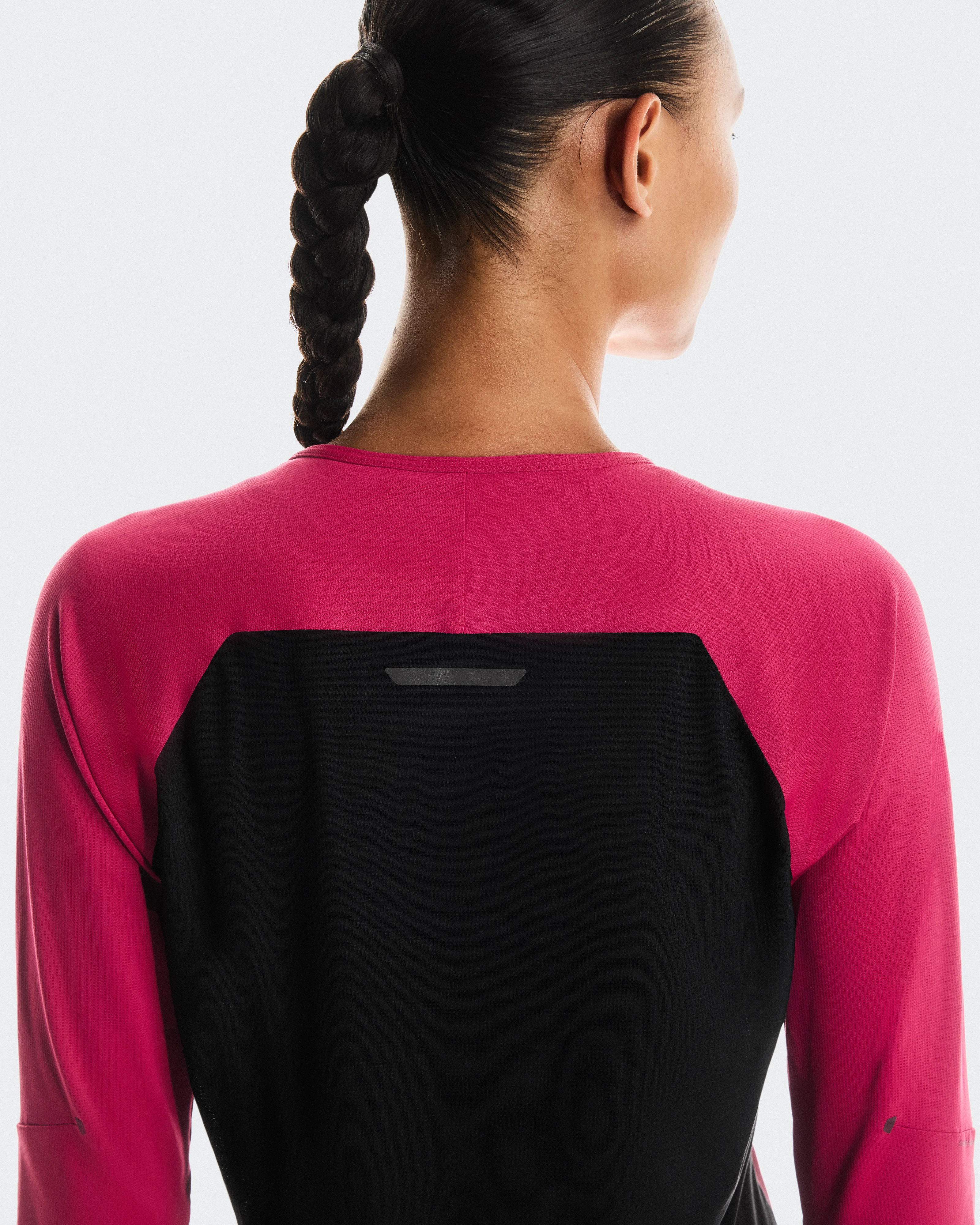 On Performance Long-T Grenadine & Black Women Tops and t-shirts