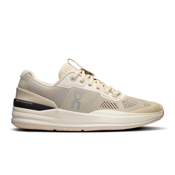 THE ROGER Pro Tennis Shoe in Sand/Ivory
