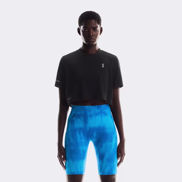 Train-T Crop Shirt in Black