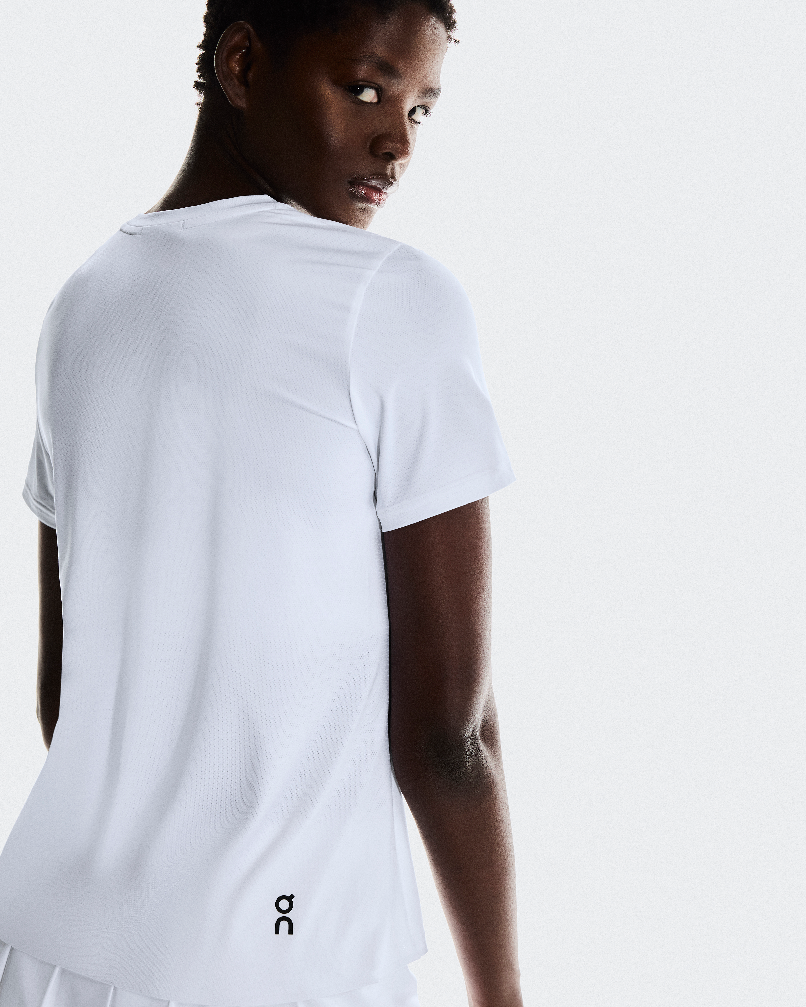 Court-TWomen / All White / L