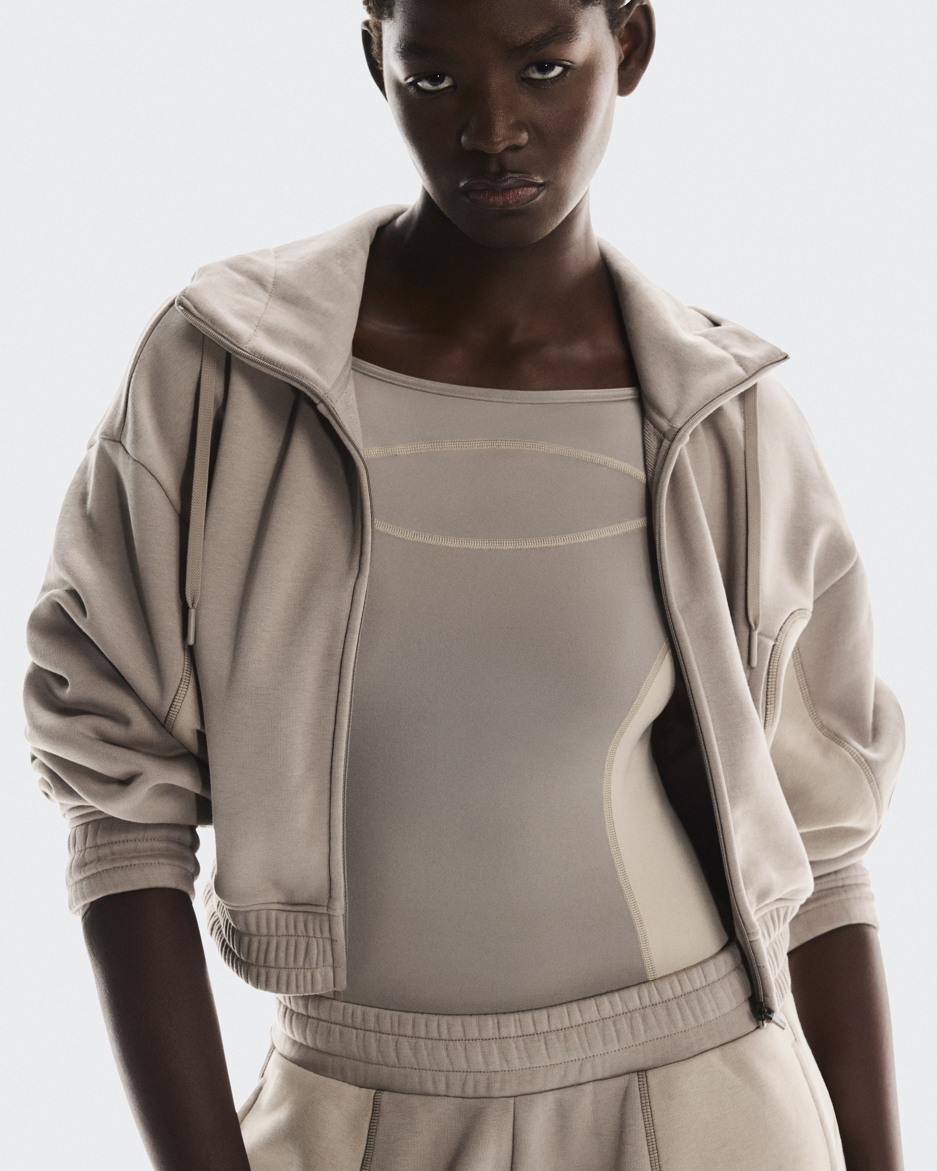 Women's Club Cropped Hoodie FKA | Beige | On United States