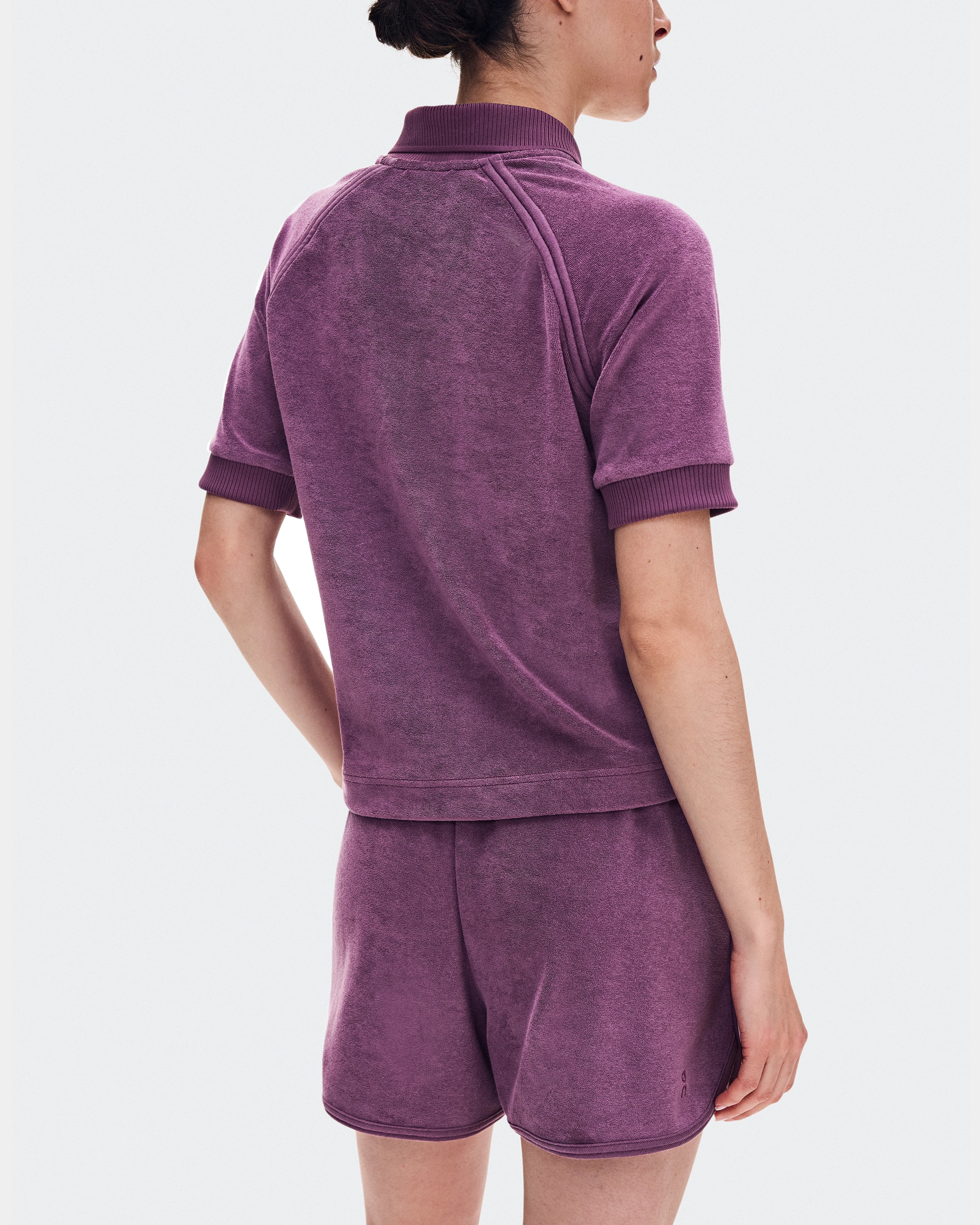 On Courtside Shorts Terry Cassis Women Active life