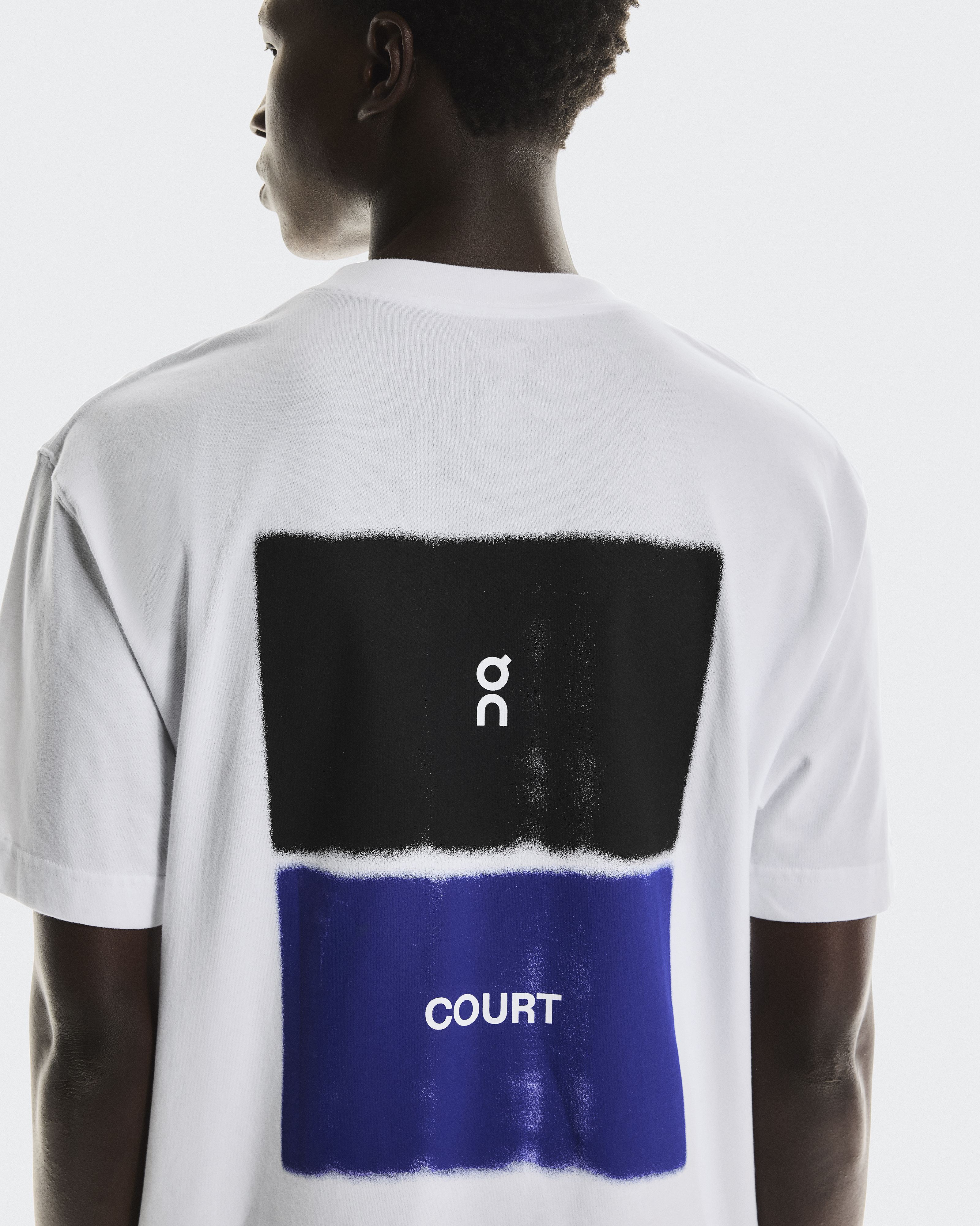 on Court-T テニスウェア ブラック ホワイト Lサイズ
