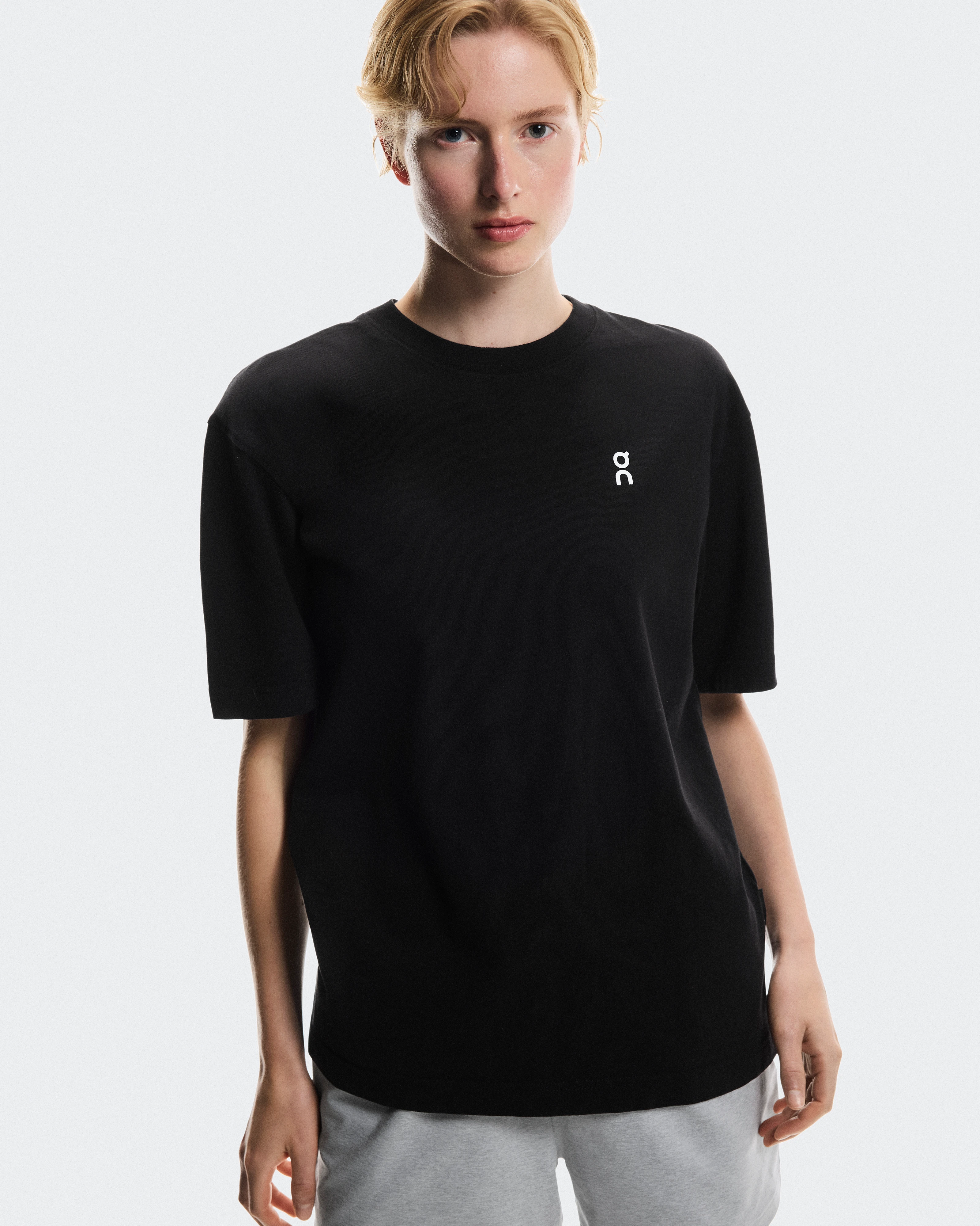On Club-T Smash Black & Orchid Women Tops and t-shirts
