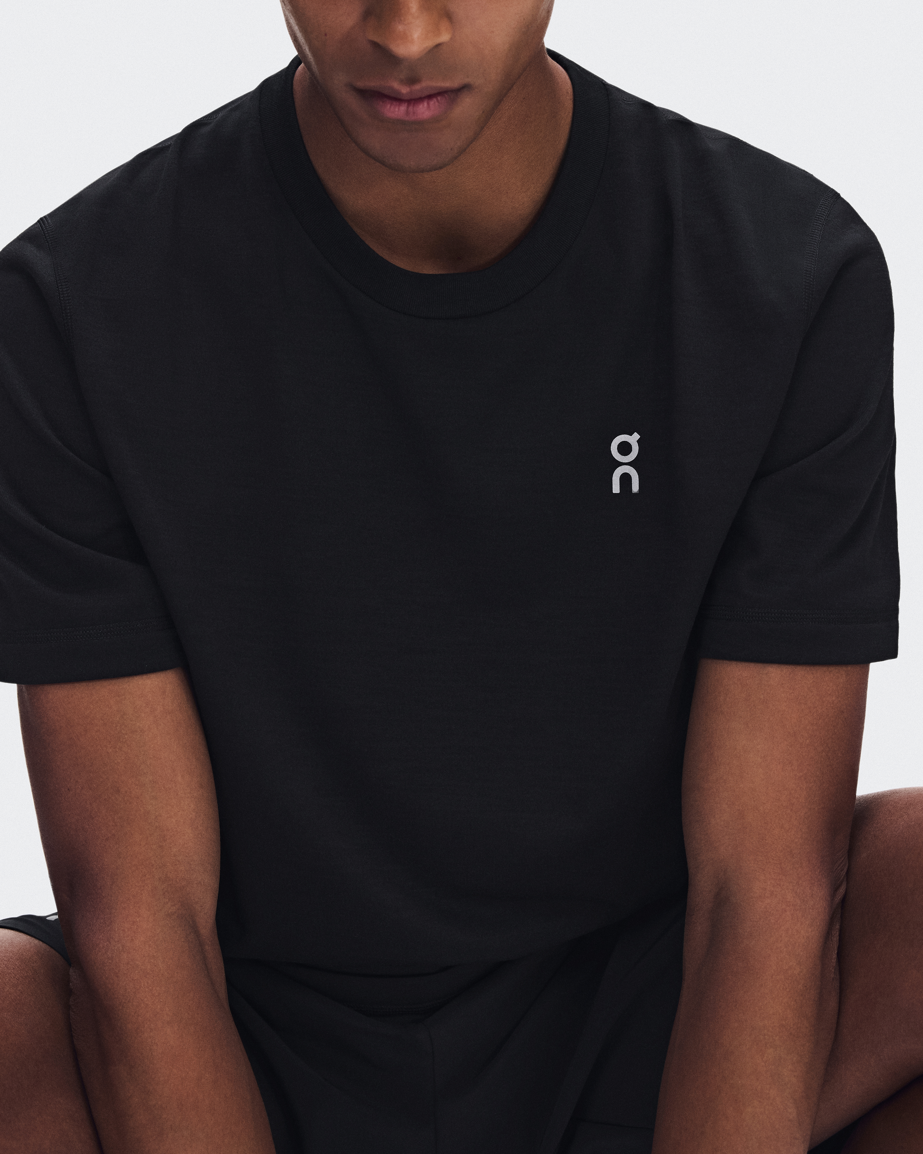 JIAN YE ジェンイェー　FANG TRAIN T｜BLACK Men's Train-T | Black | On Germany